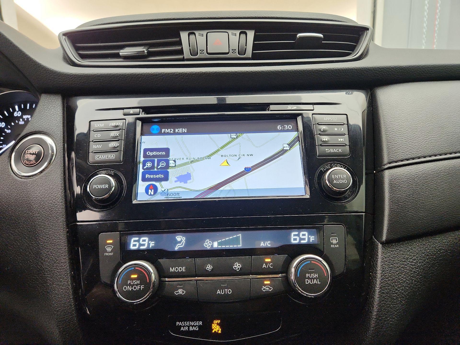 Thumbnail: 2017 Nissan Rogue - 14