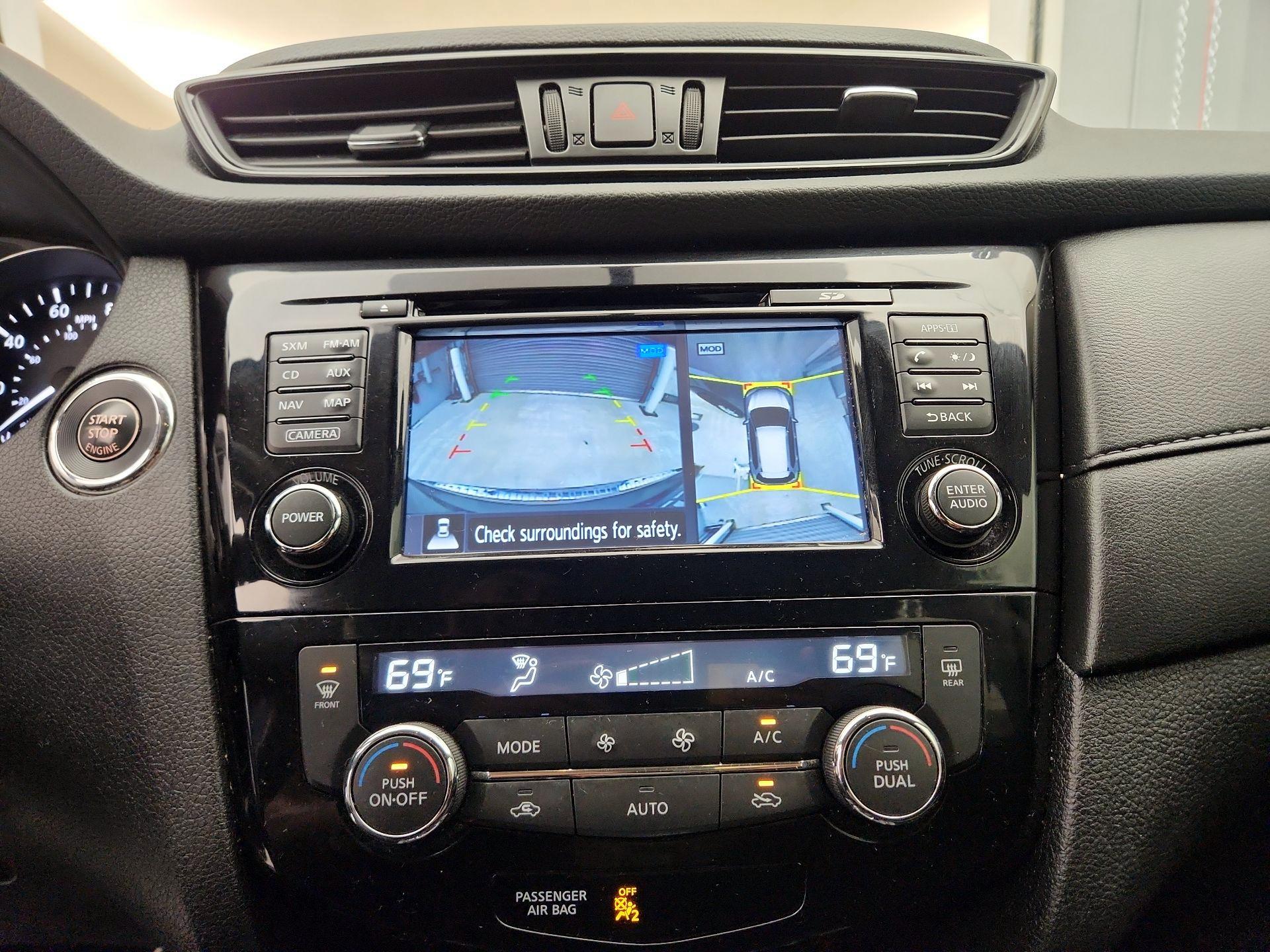 Thumbnail: 2017 Nissan Rogue - 15