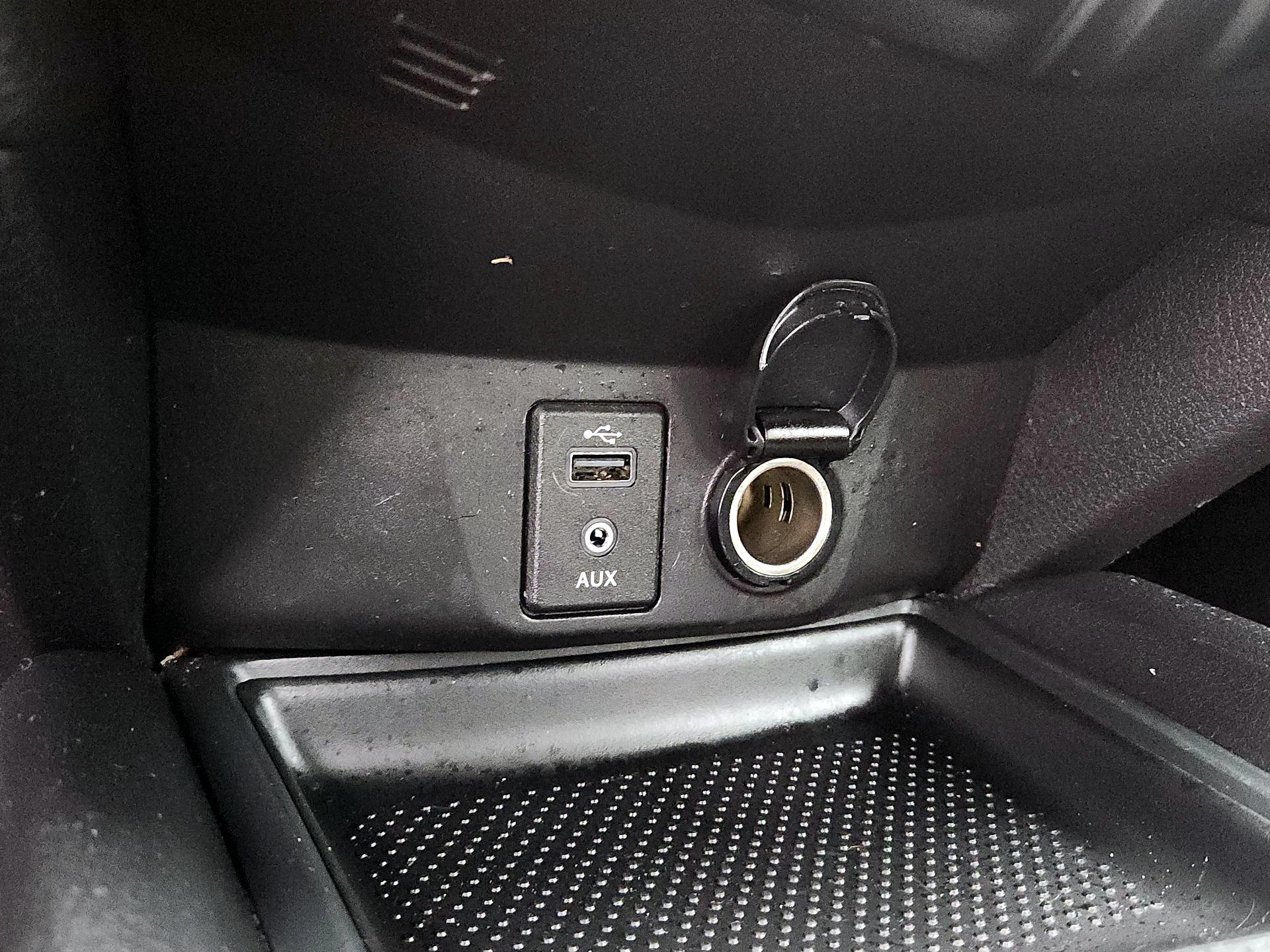 Thumbnail: 2017 Nissan Rogue - 19