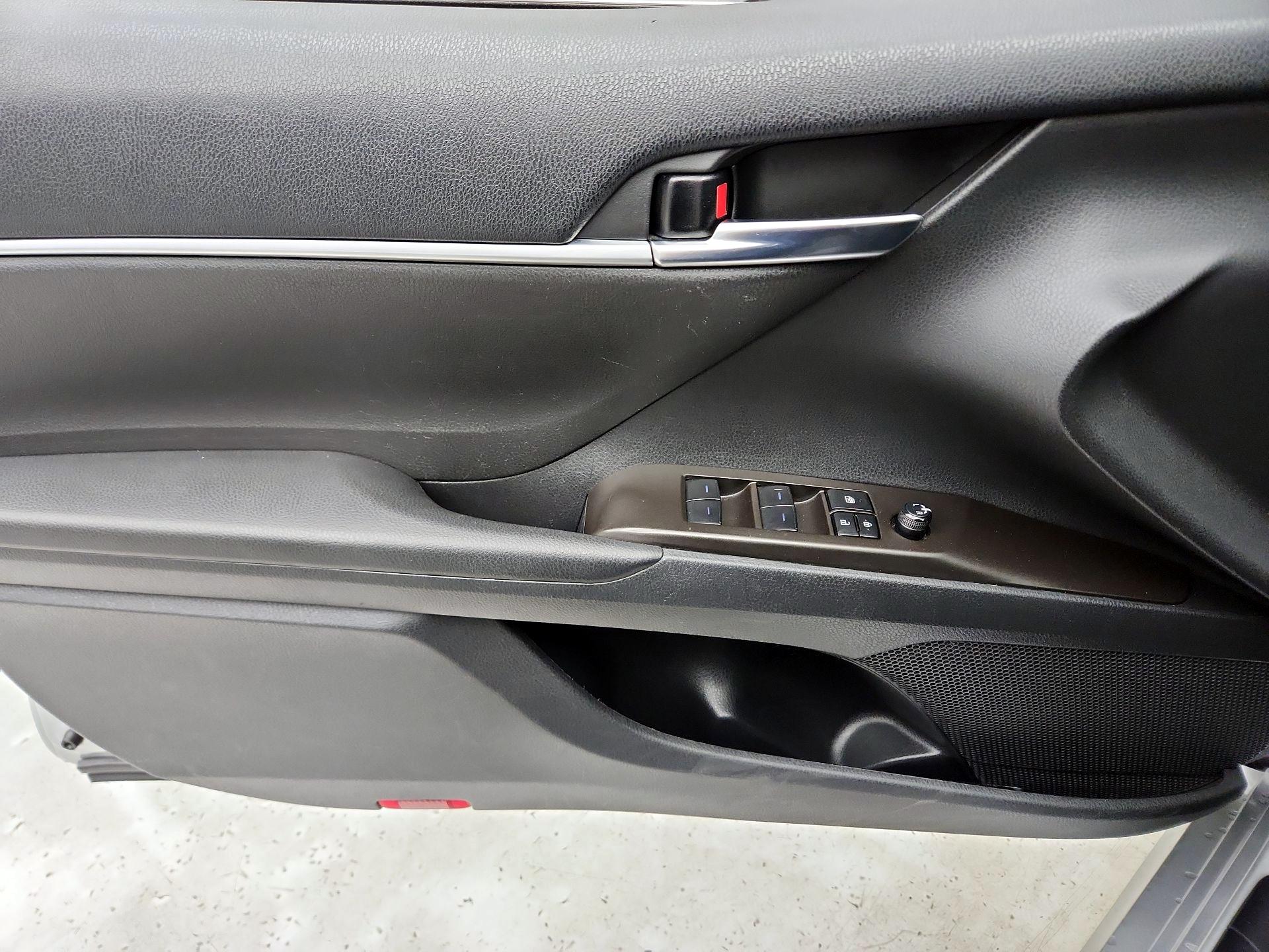 Thumbnail: 2023 Toyota Camry - 12