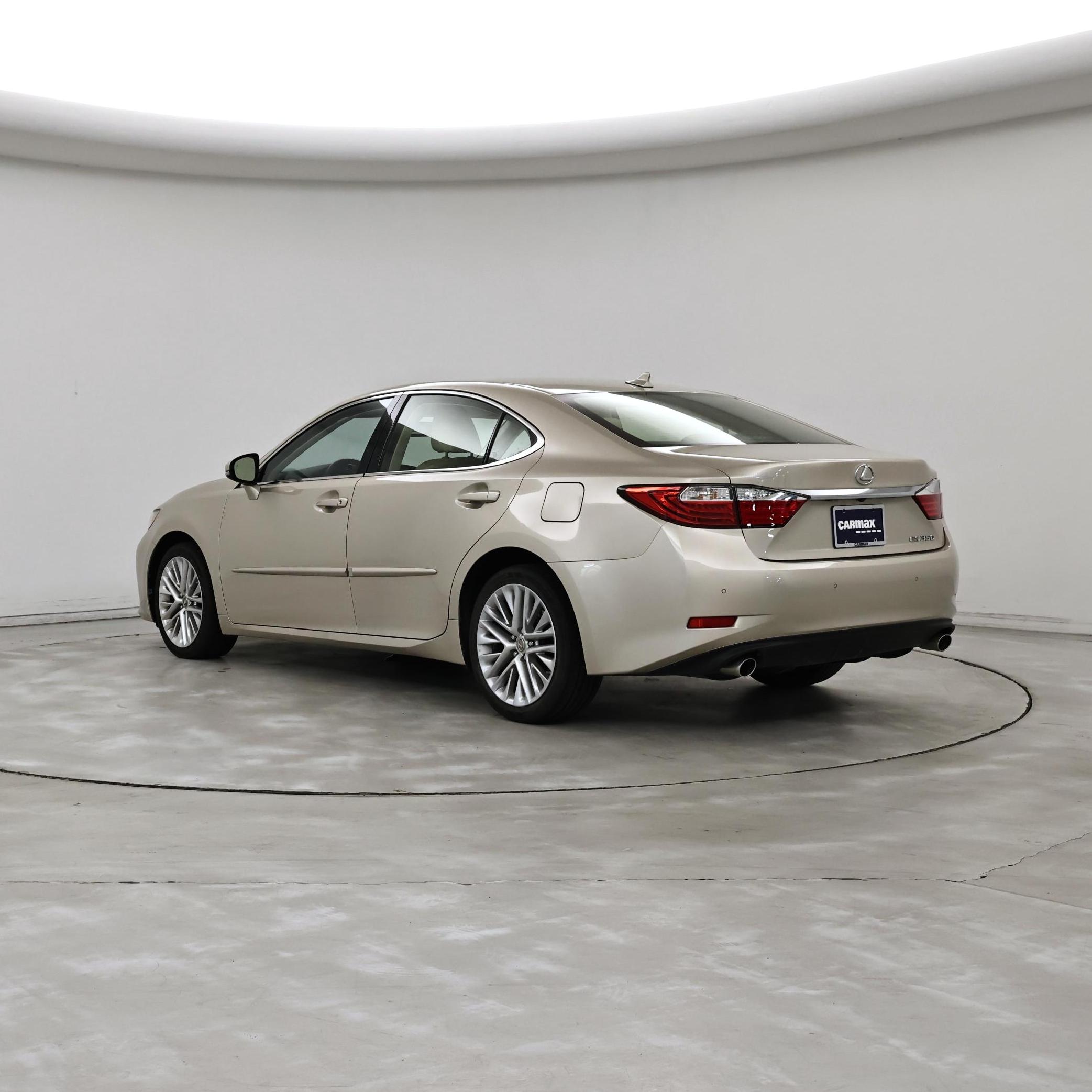 Thumbnail: 2014 Lexus ES - 2