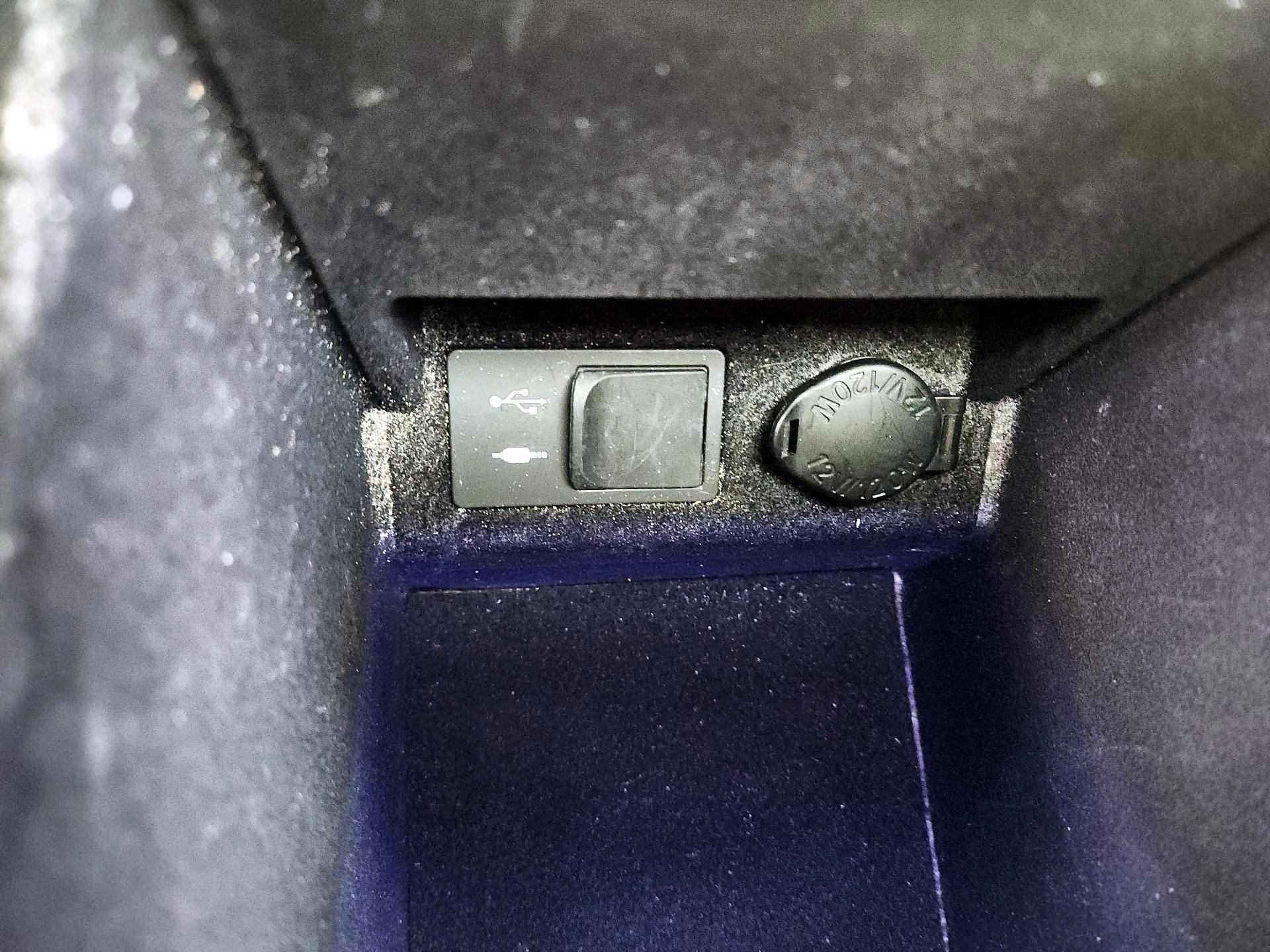 Thumbnail: 2014 Lexus ES - 19