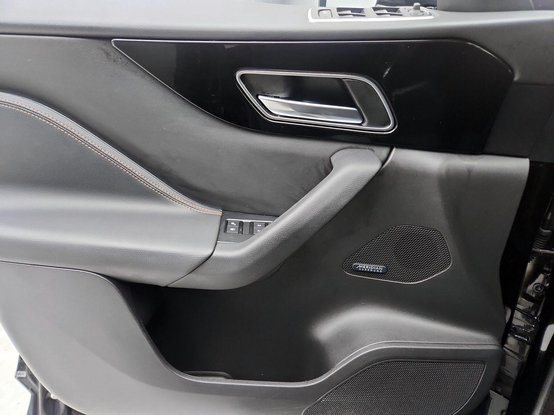 Thumbnail: 2019 Jaguar F-Pace - 12