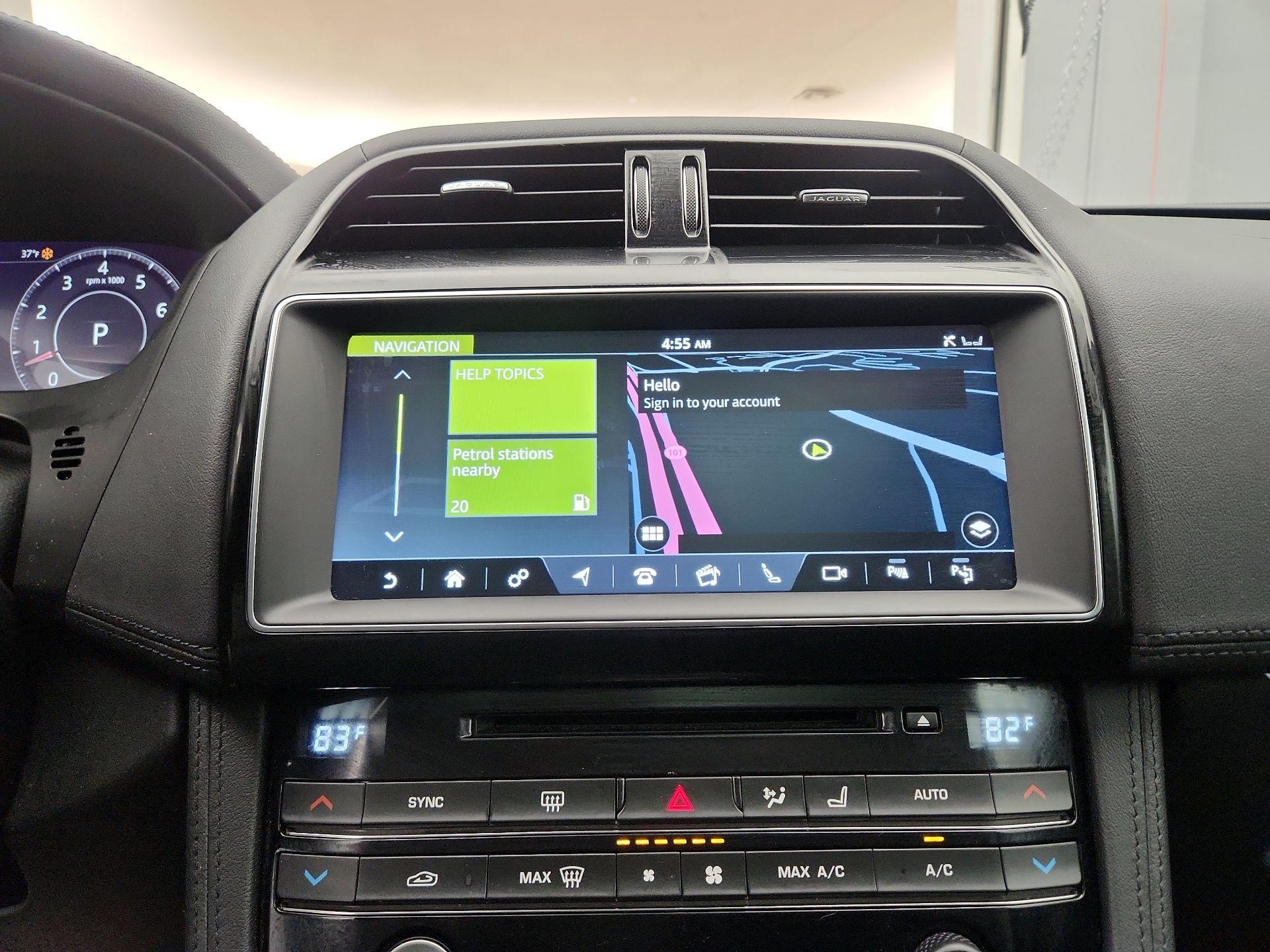 Thumbnail: 2019 Jaguar F-Pace - 14