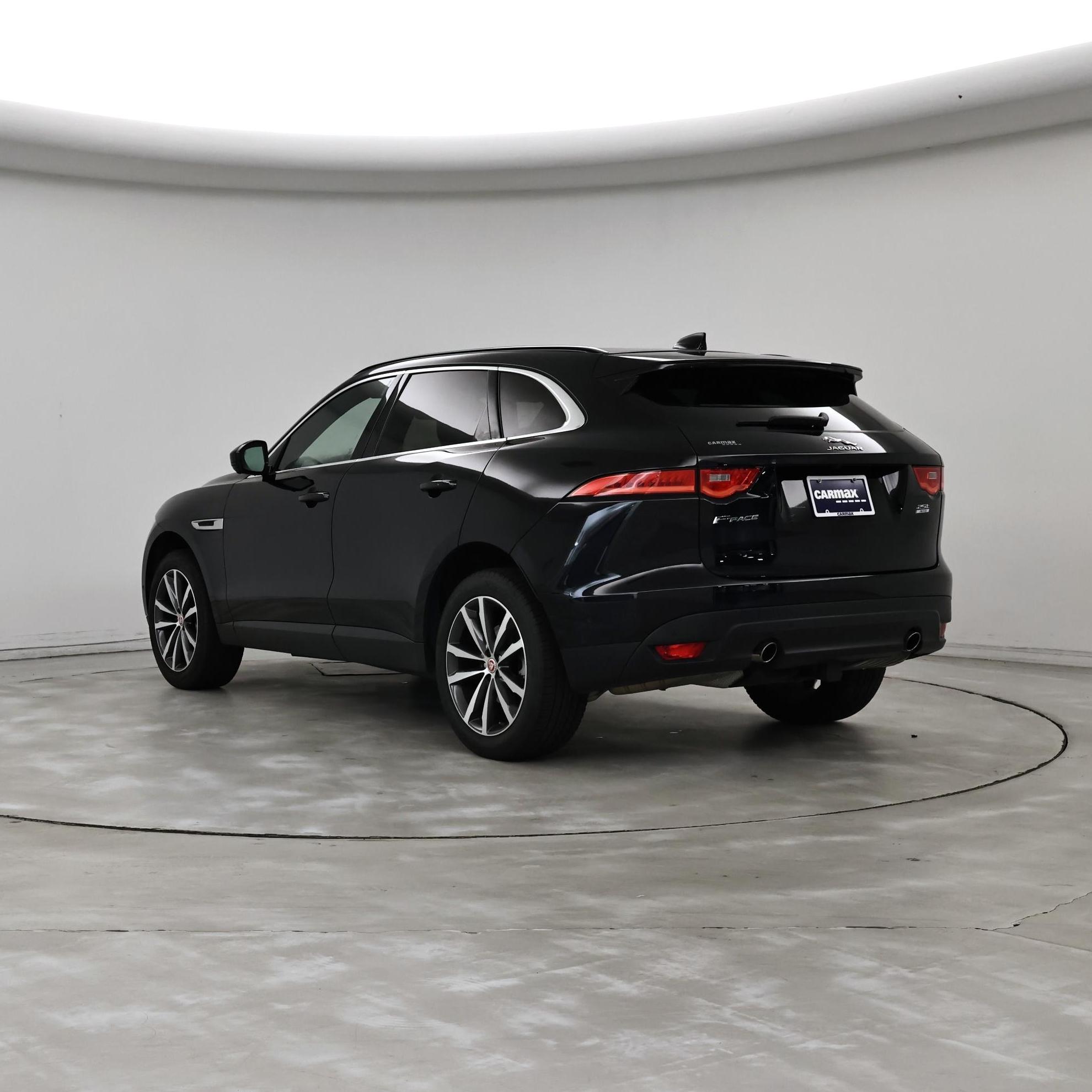 Thumbnail: 2019 Jaguar F-Pace - 2