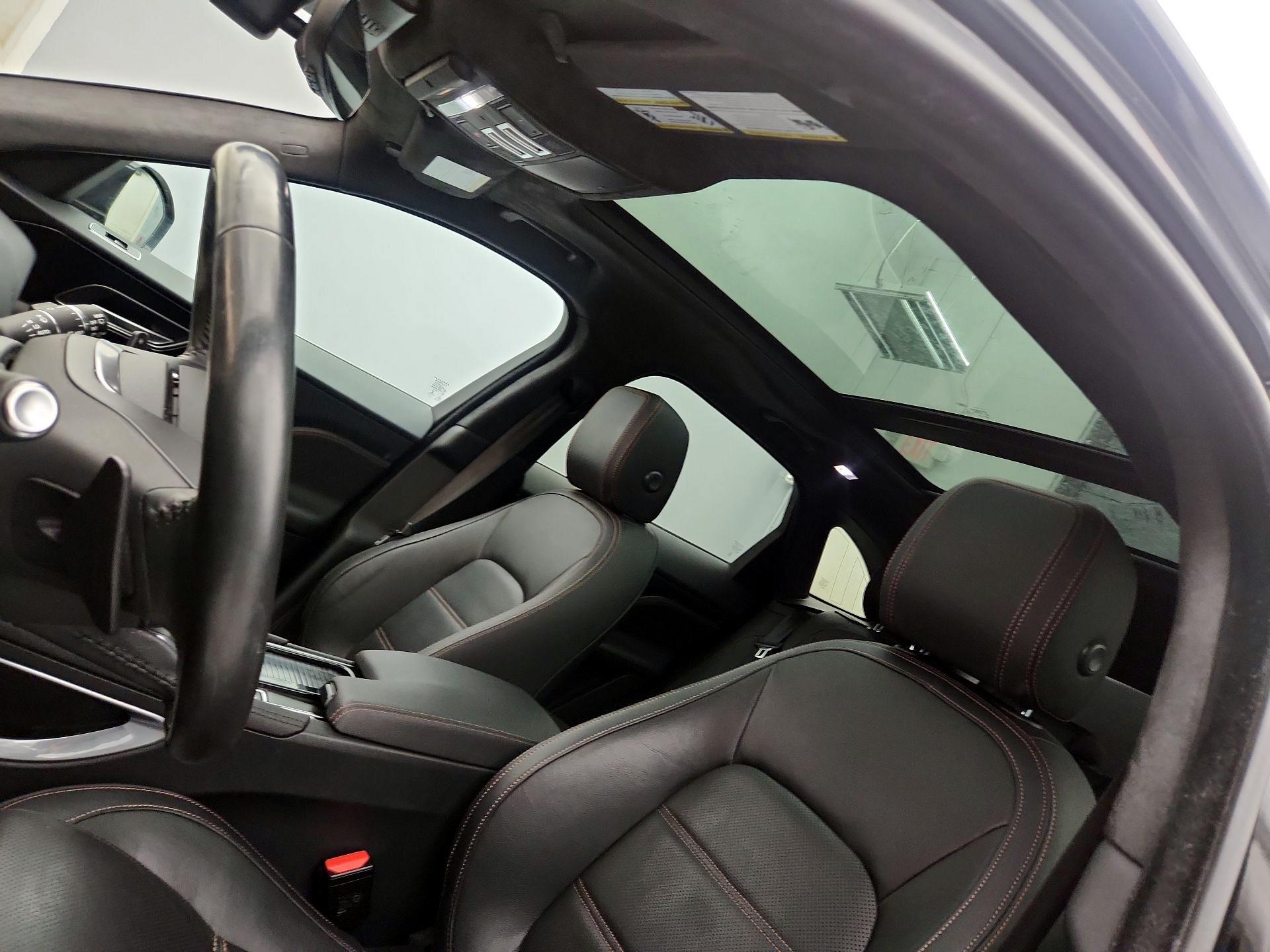 Thumbnail: 2019 Jaguar F-Pace - 20