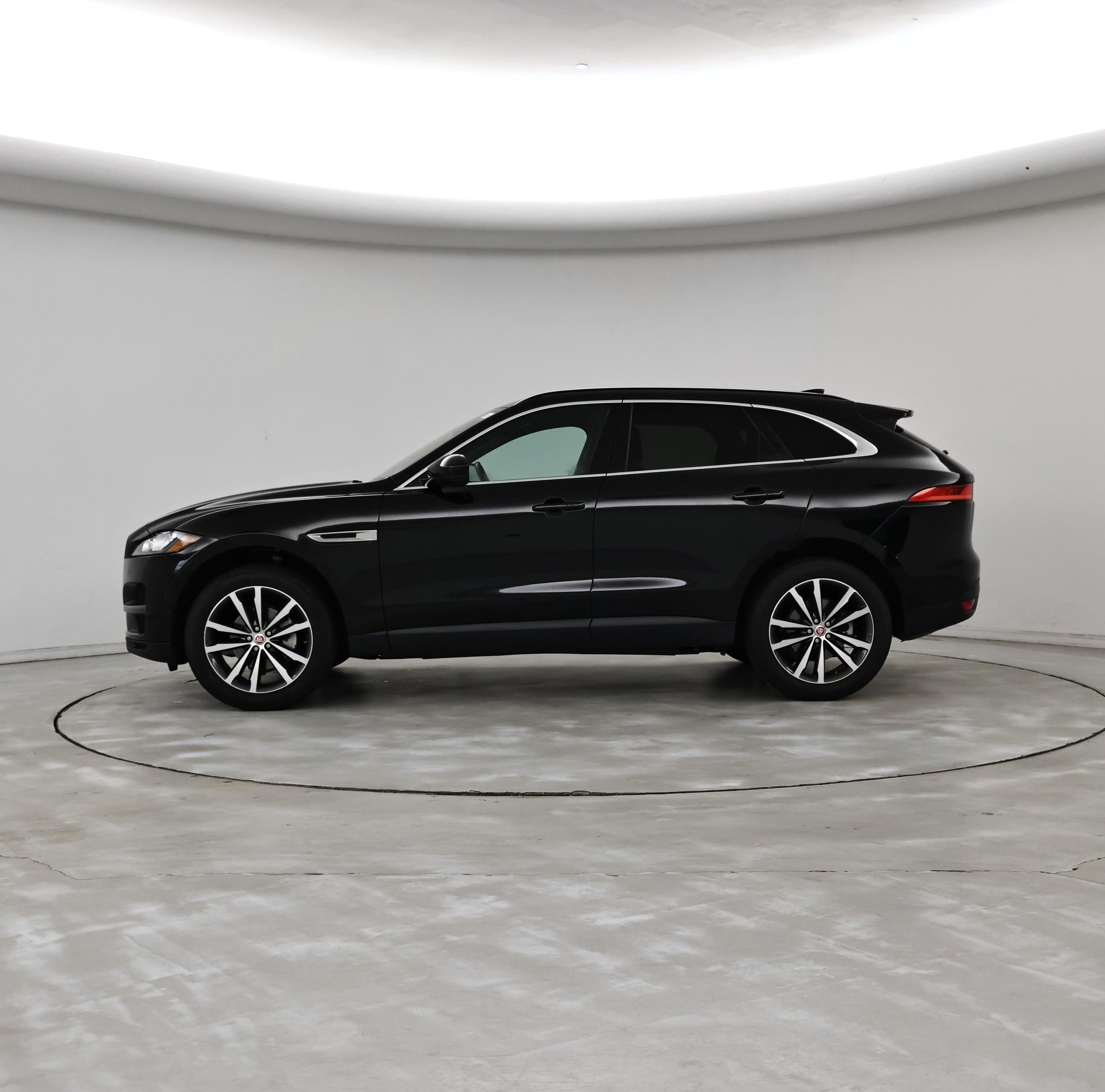 Thumbnail: 2019 Jaguar F-Pace - 3