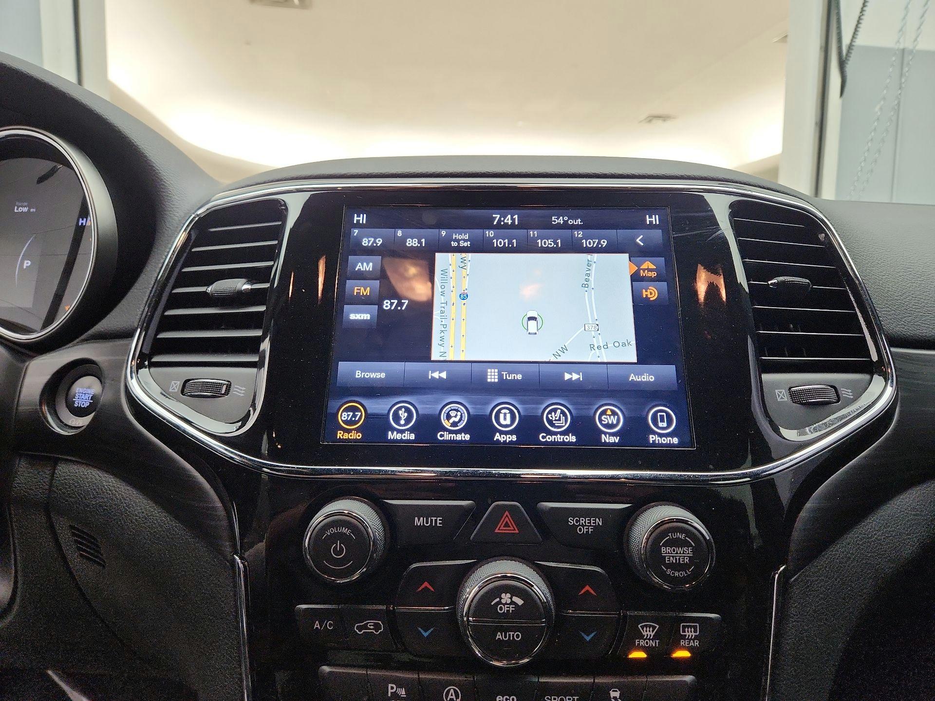 Thumbnail: 2019 Jeep Grand Cherokee - 14