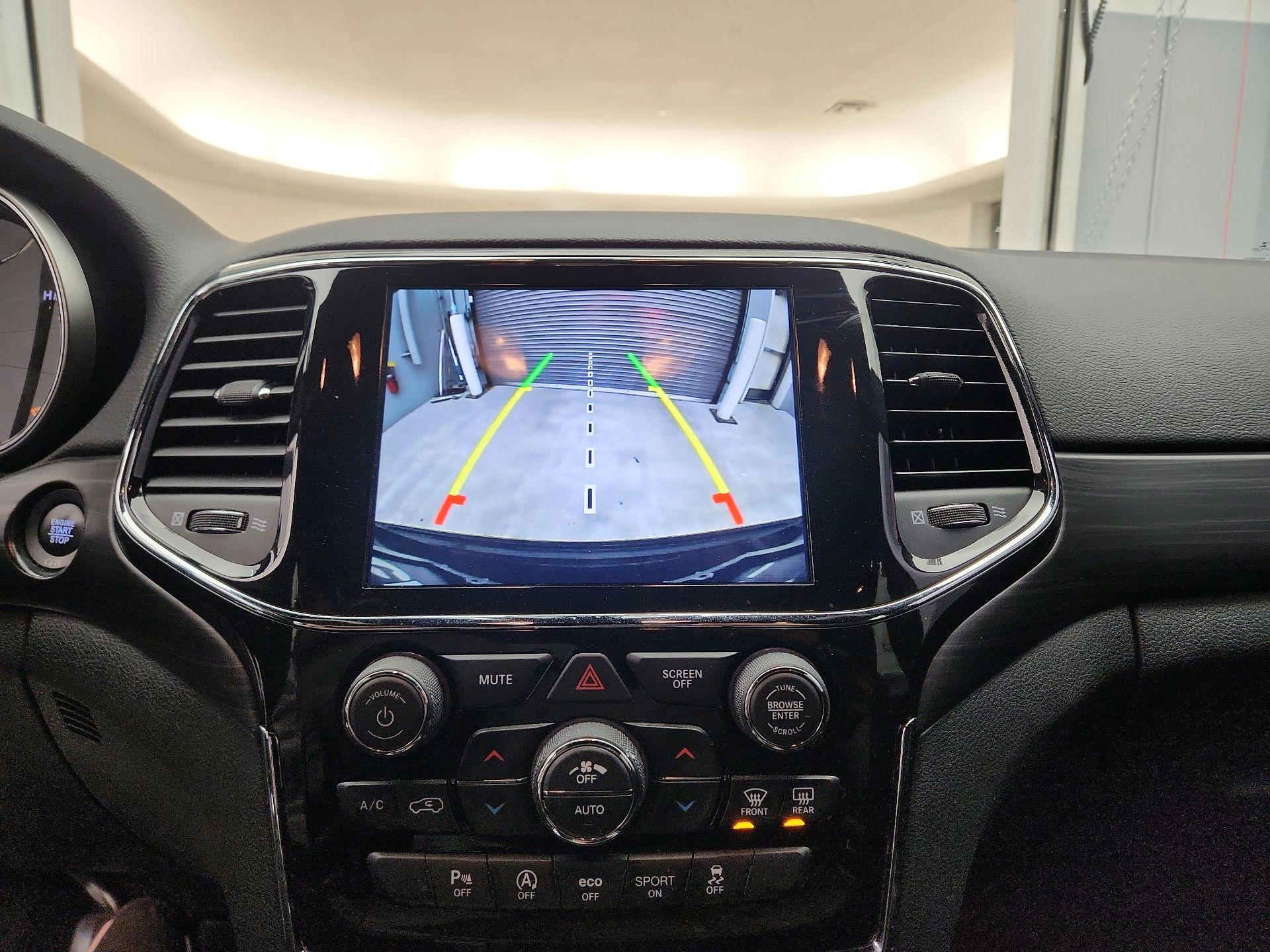 Thumbnail: 2019 Jeep Grand Cherokee - 15