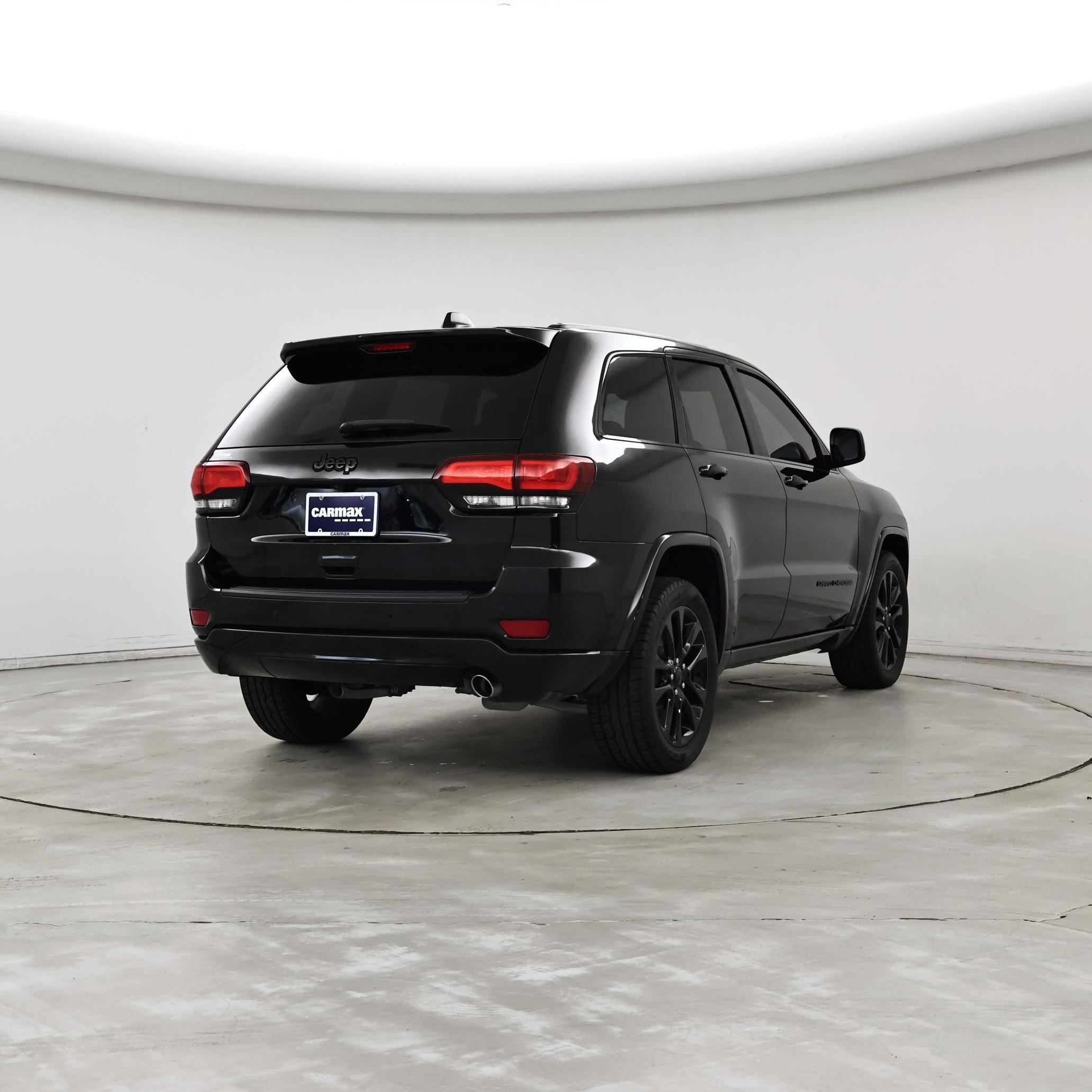 Thumbnail: 2019 Jeep Grand Cherokee - 8