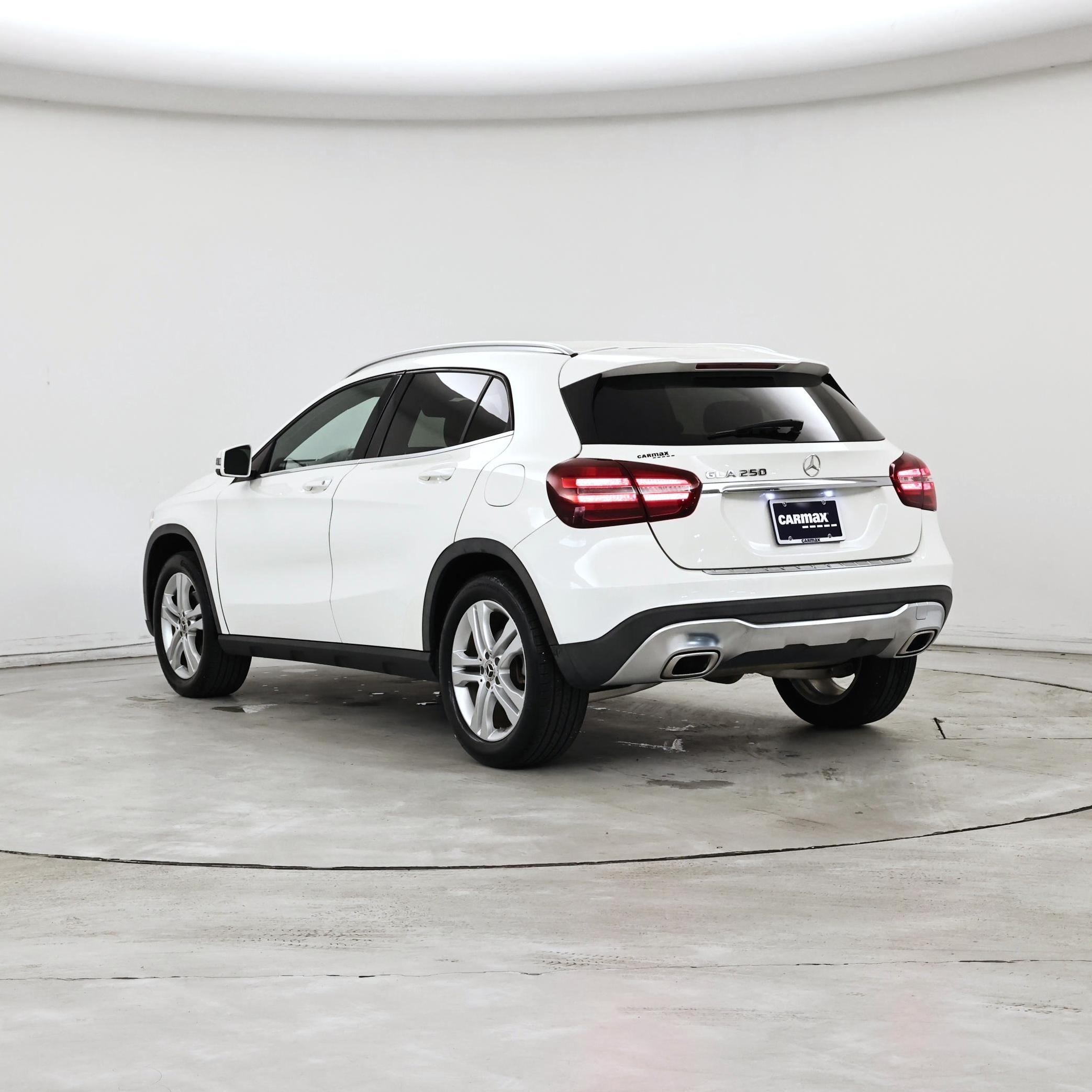 Thumbnail: 2019 Mercedes-Benz GLA - 2