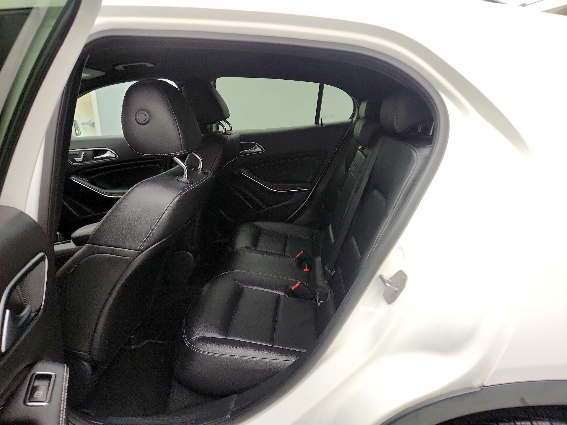 Thumbnail: 2019 Mercedes-Benz GLA - 19