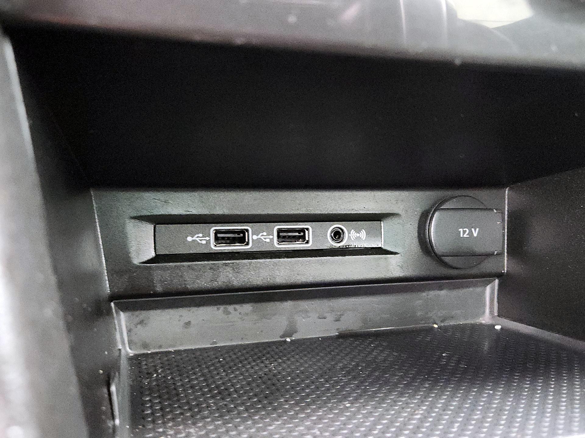 Thumbnail: 2019 Volkswagen Tiguan - 18