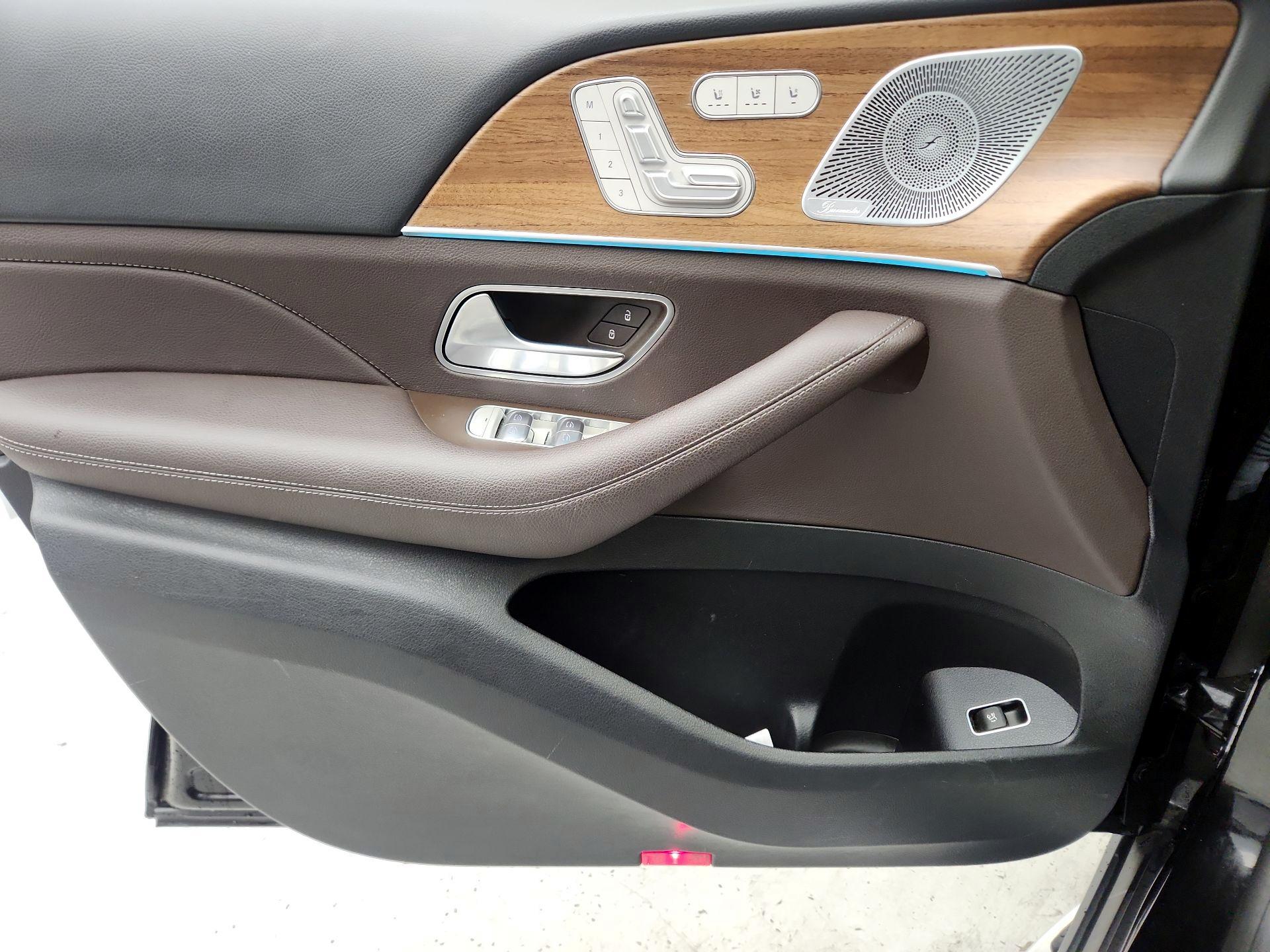 Thumbnail: 2021 Mercedes-Benz GLS - 12