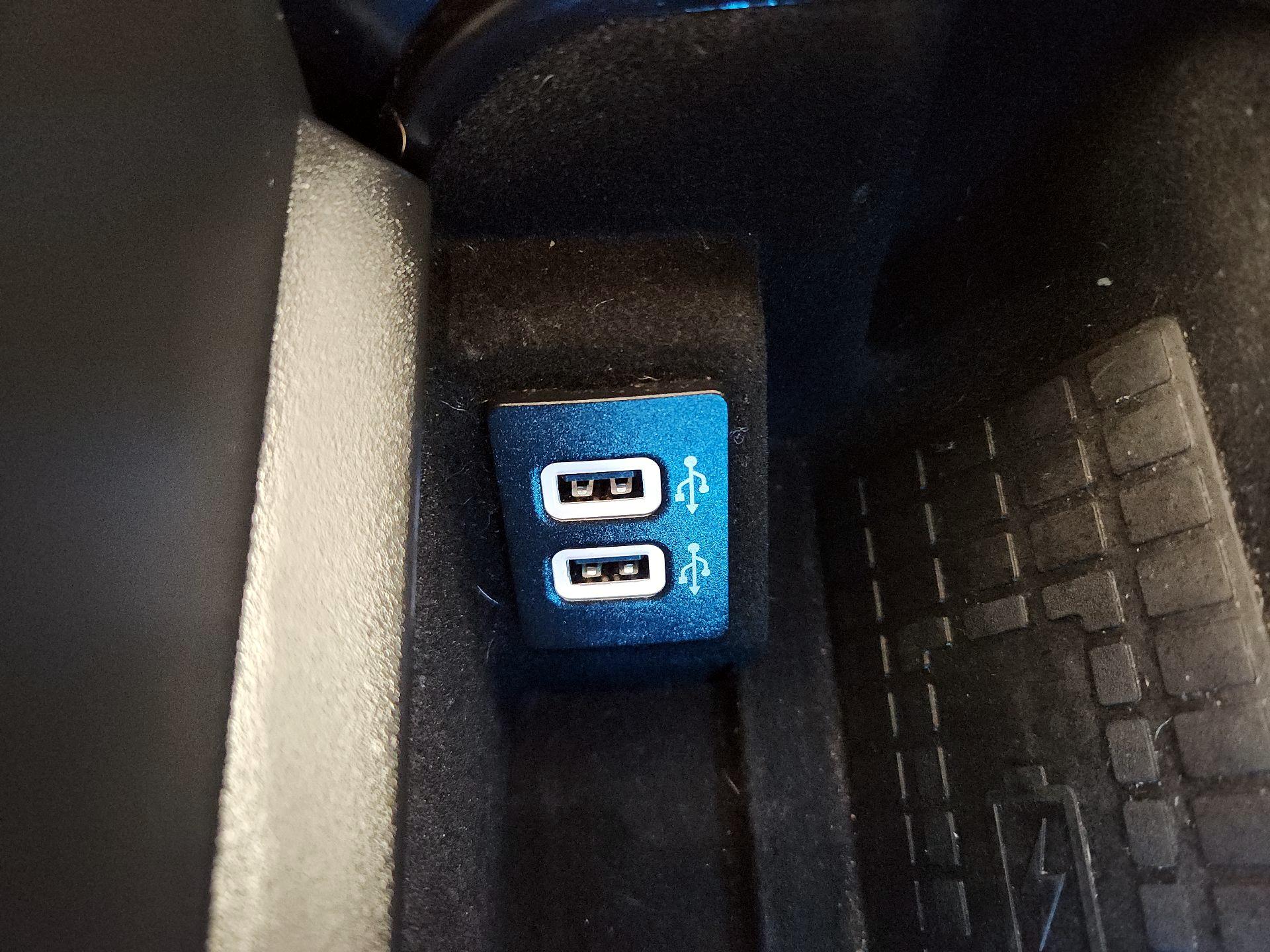 Thumbnail: 2019 Lincoln Navigator - 19