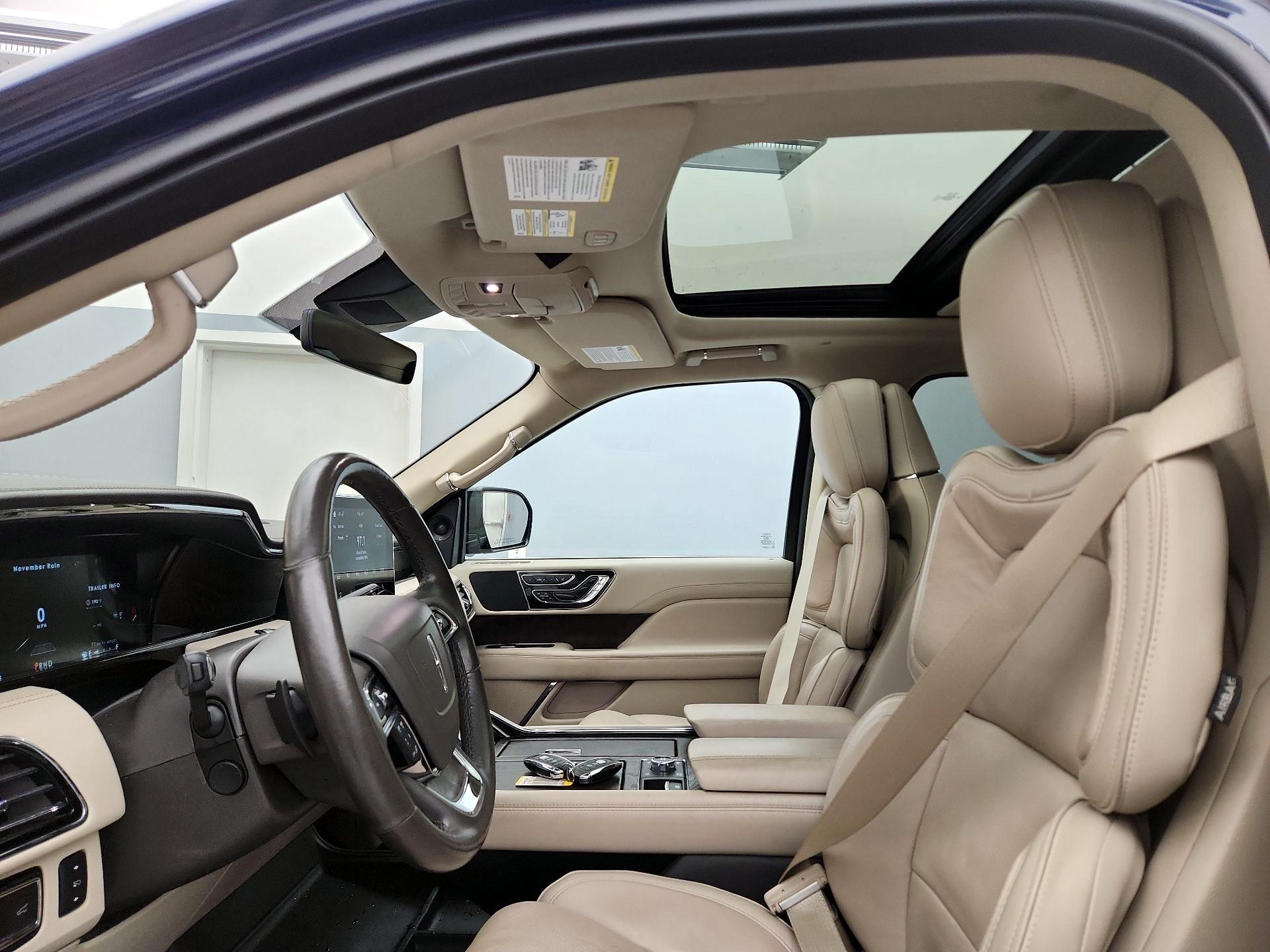 Thumbnail: 2019 Lincoln Navigator - 20