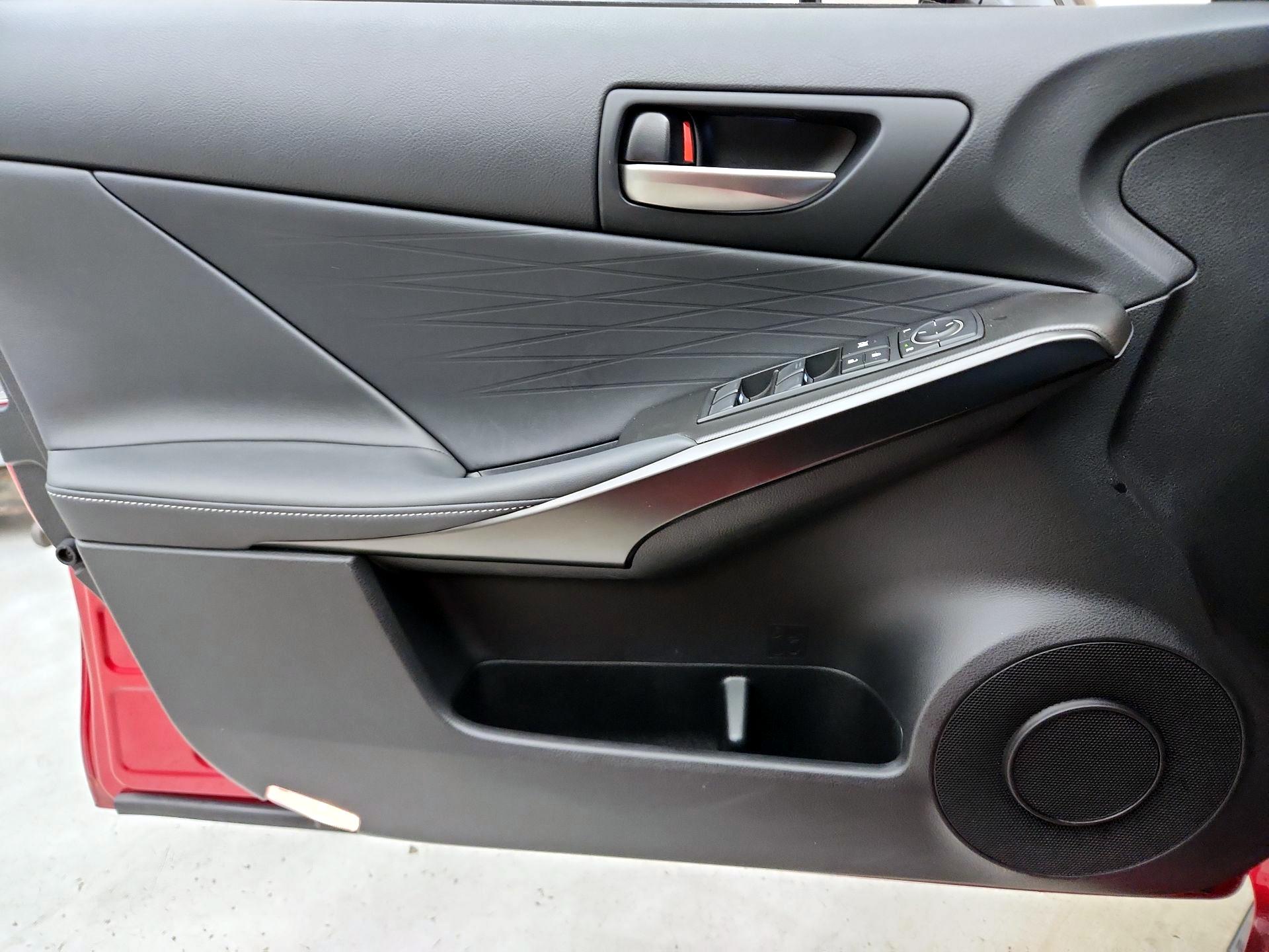 Thumbnail: 2022 Lexus IS - 12