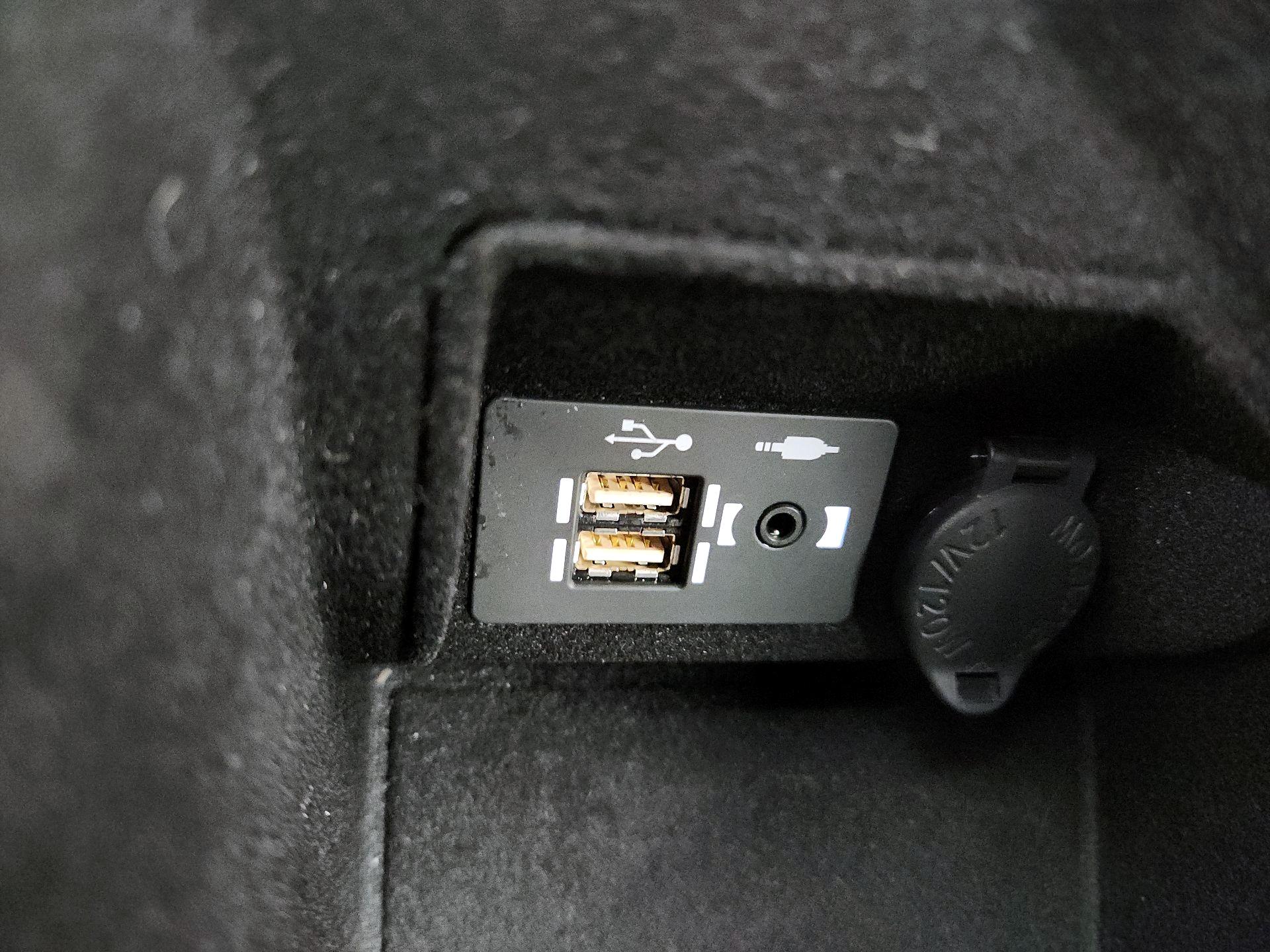 Thumbnail: 2022 Lexus IS - 19