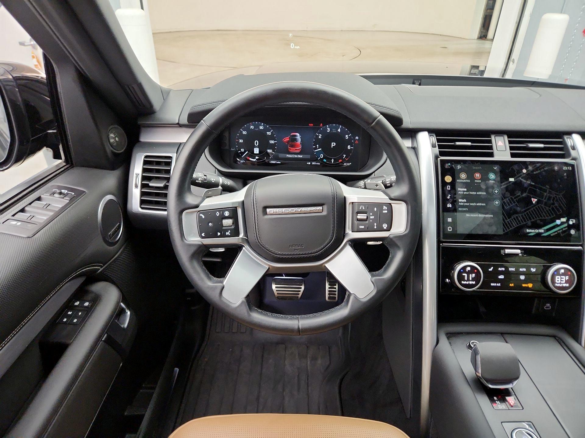 Thumbnail: 2024 Land Rover Discovery - 10