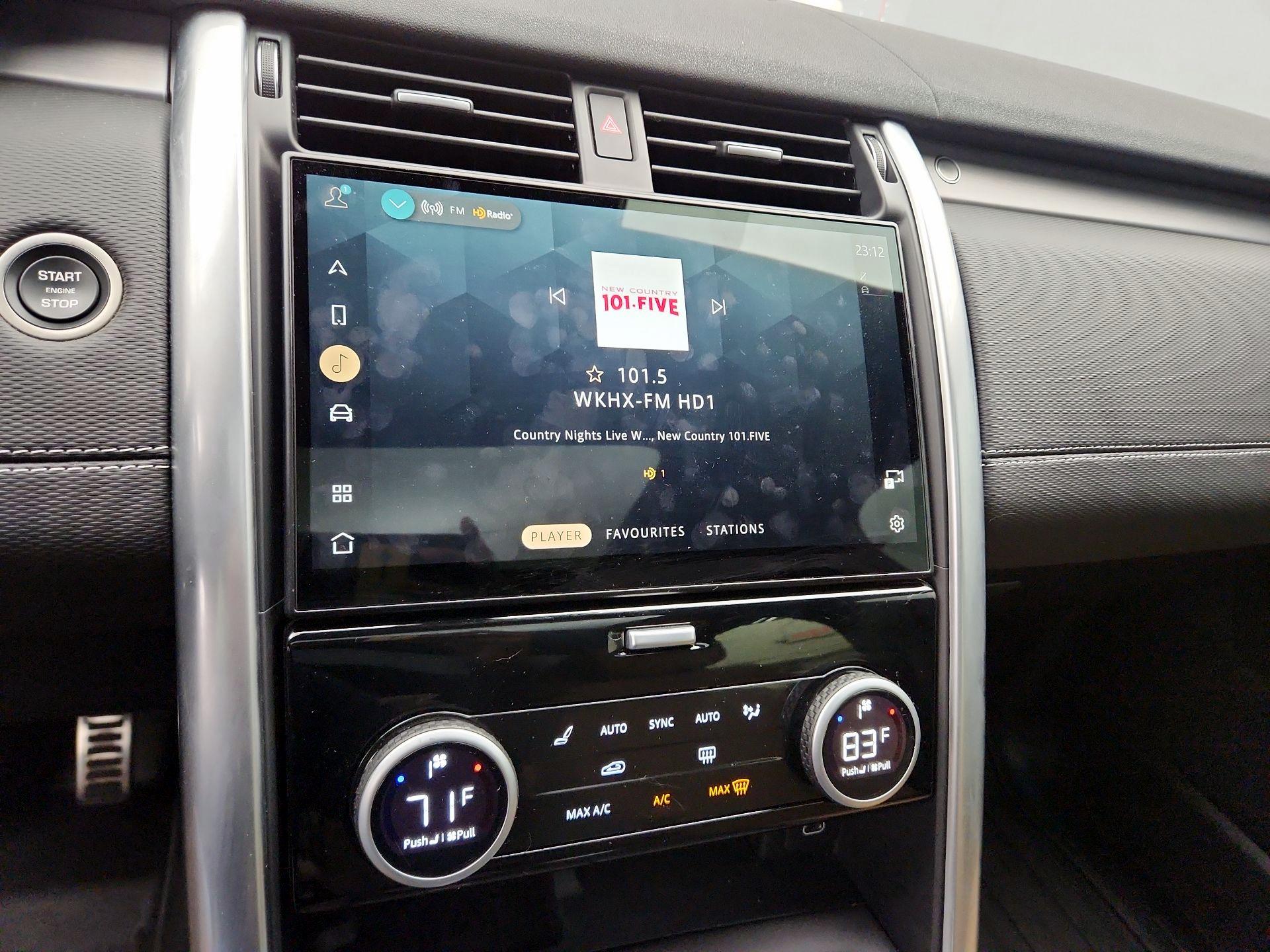 Thumbnail: 2024 Land Rover Discovery - 16