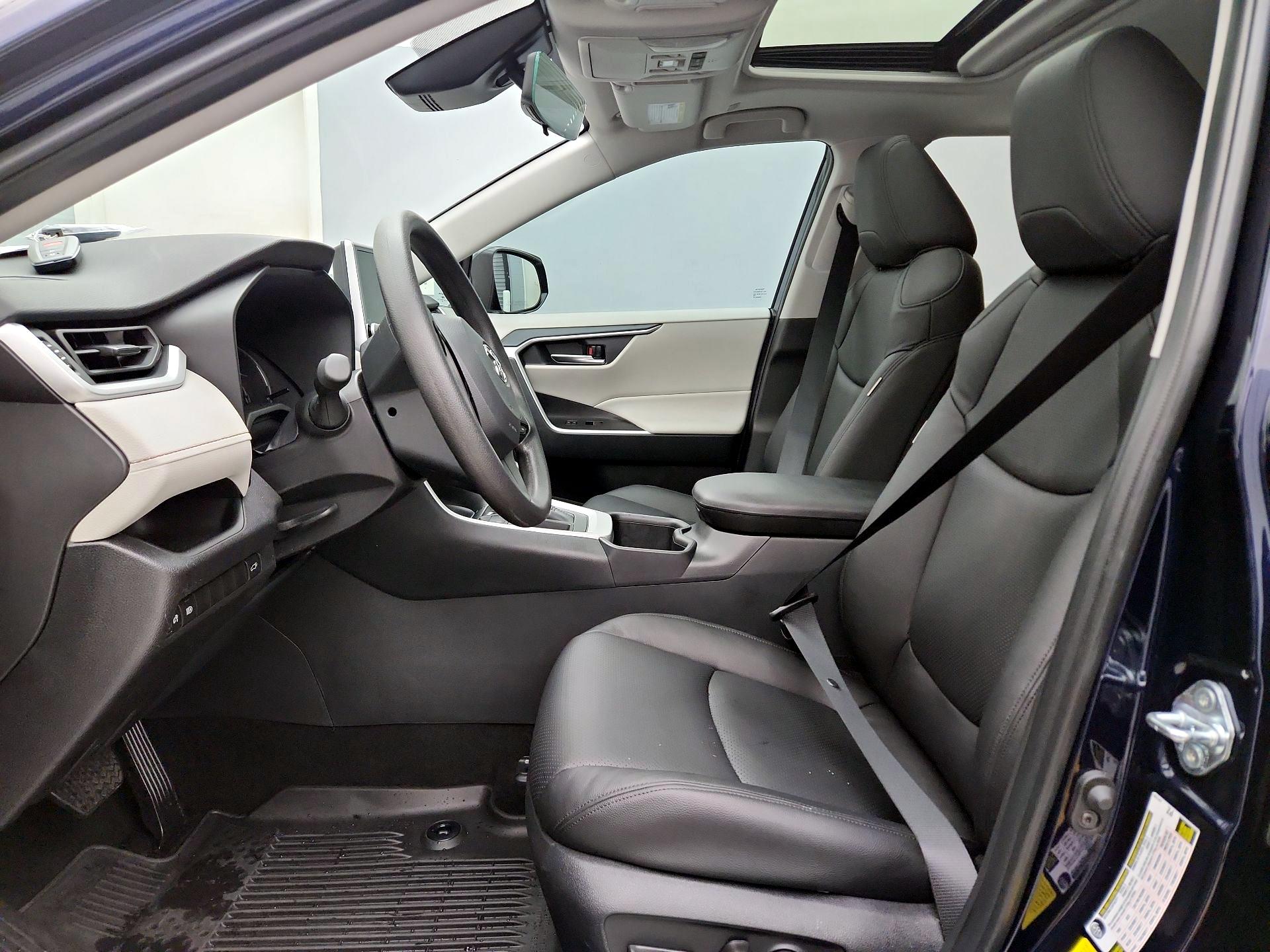 Thumbnail: 2025 Toyota RAV4 - 11