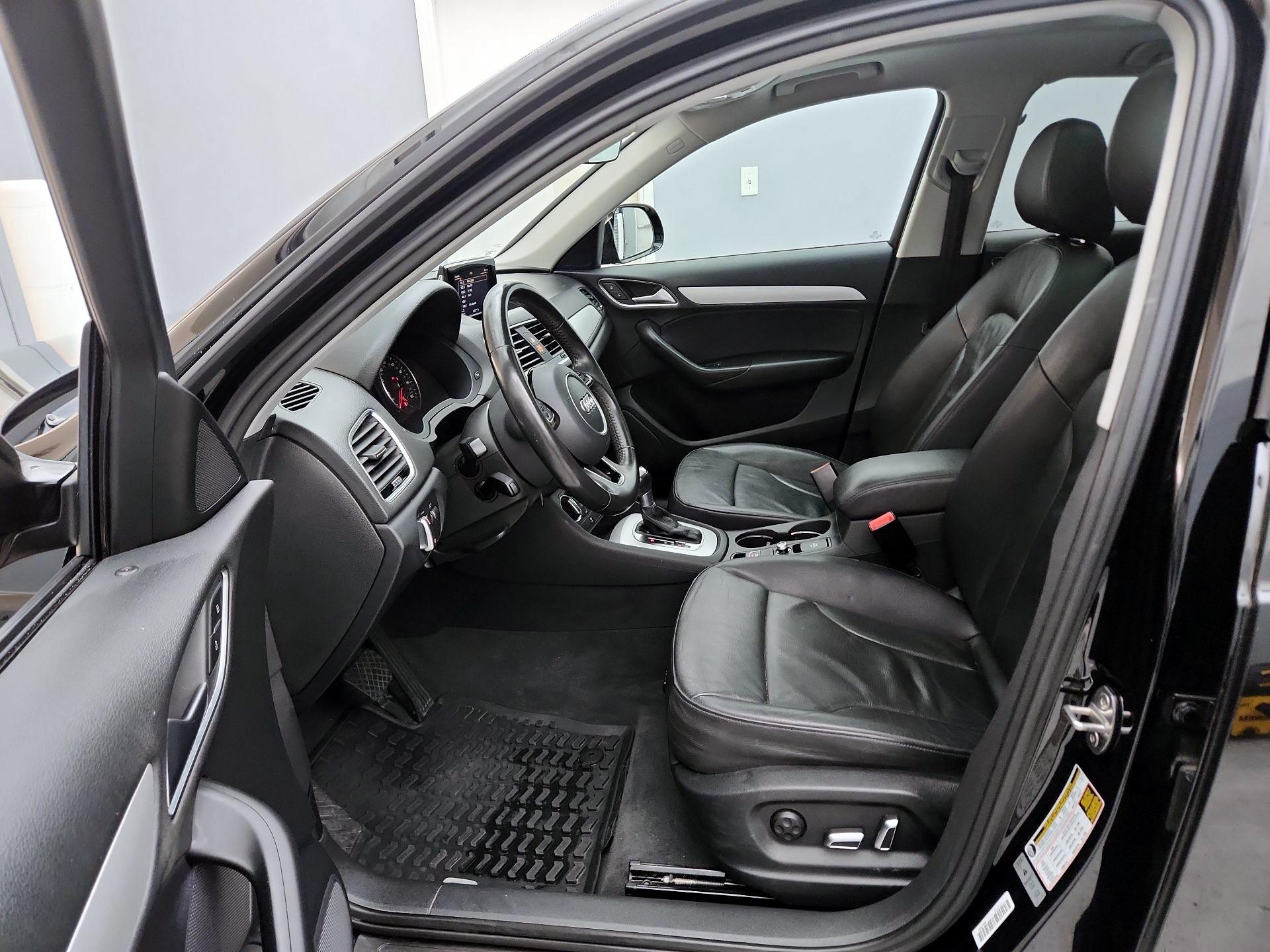 Thumbnail: 2017 Audi Q3 - 11