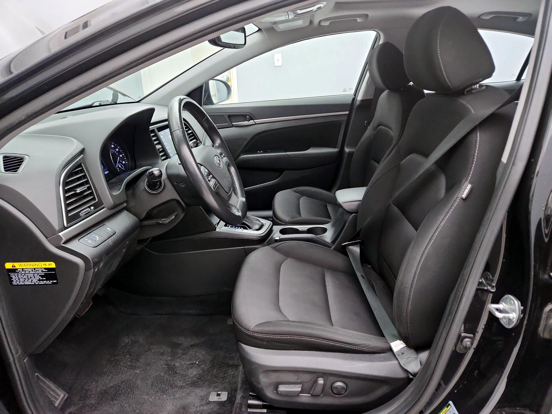 Thumbnail: 2017 Hyundai Elantra - 11