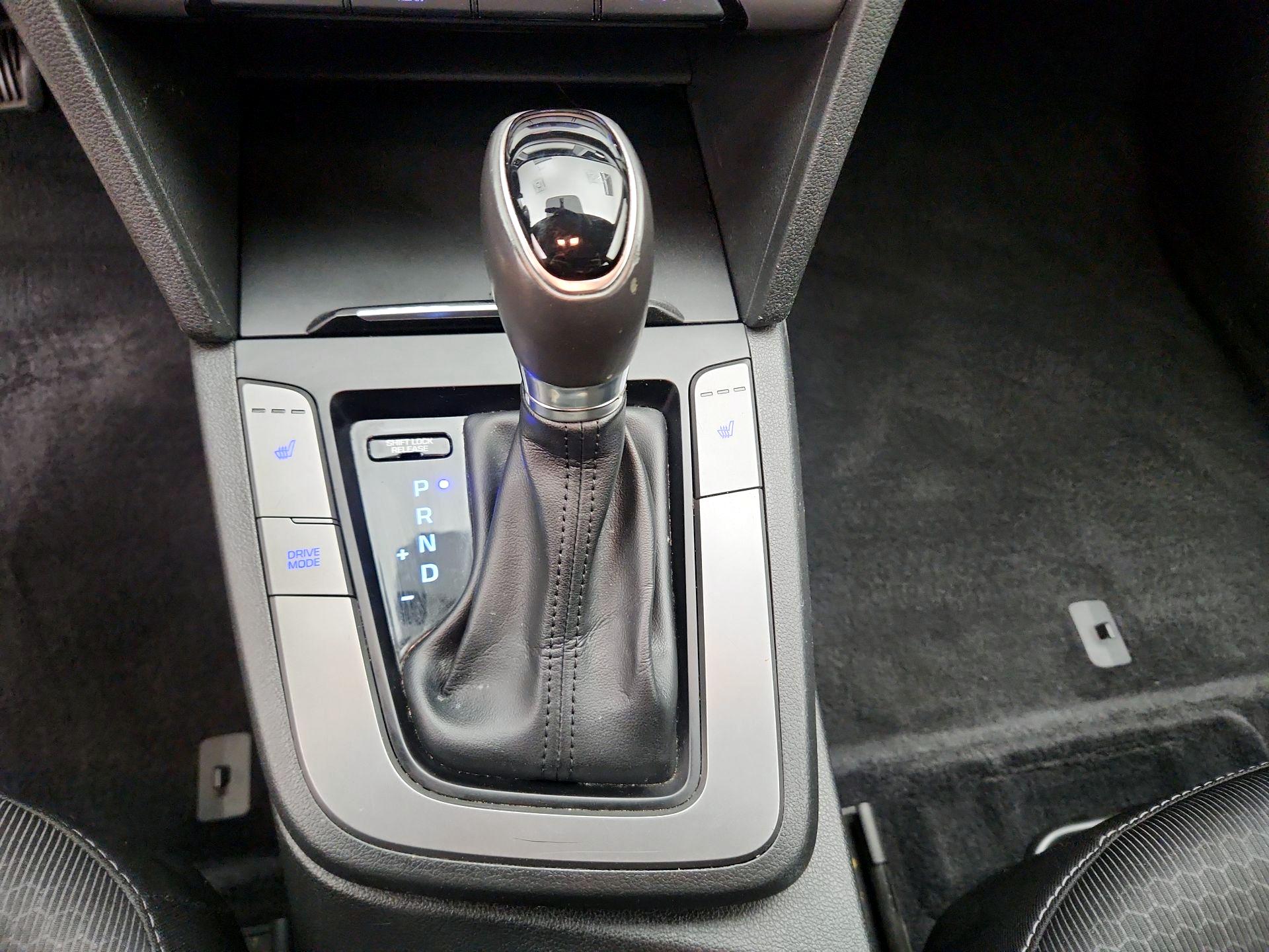 Thumbnail: 2017 Hyundai Elantra - 17