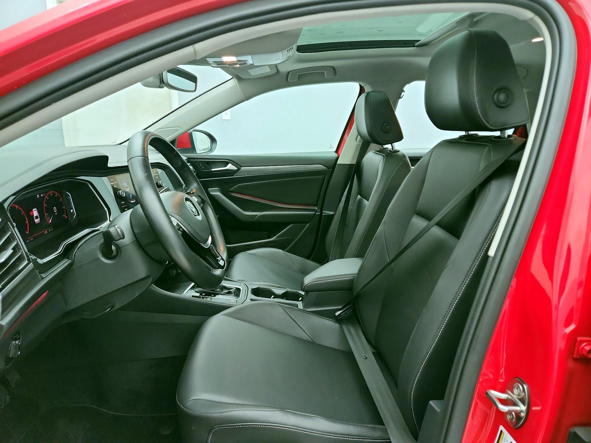 Thumbnail: 2019 Volkswagen Jetta - 11