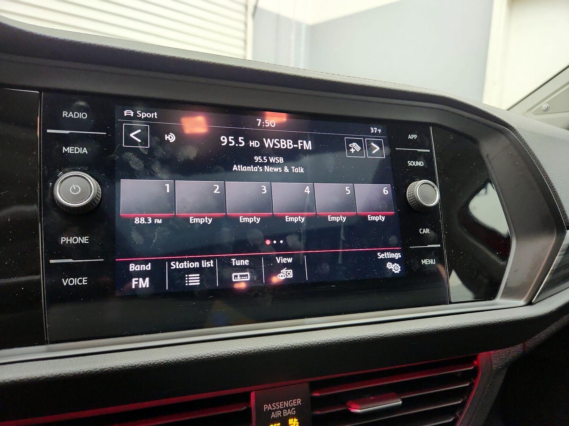 Thumbnail: 2019 Volkswagen Jetta - 15