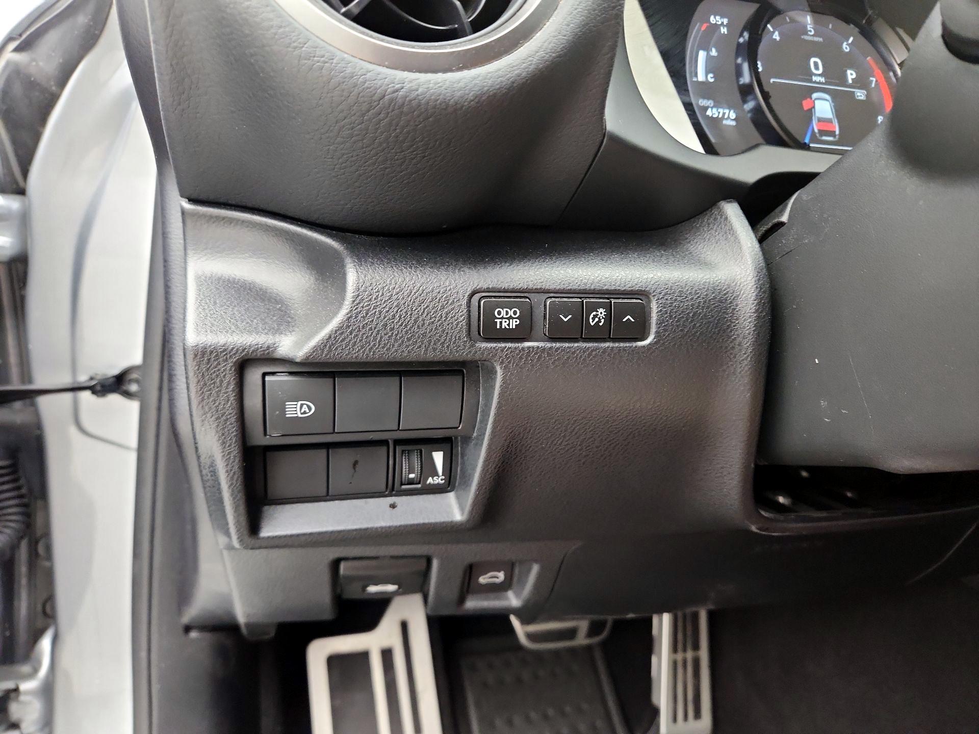 Thumbnail: 2021 Lexus IS - 13