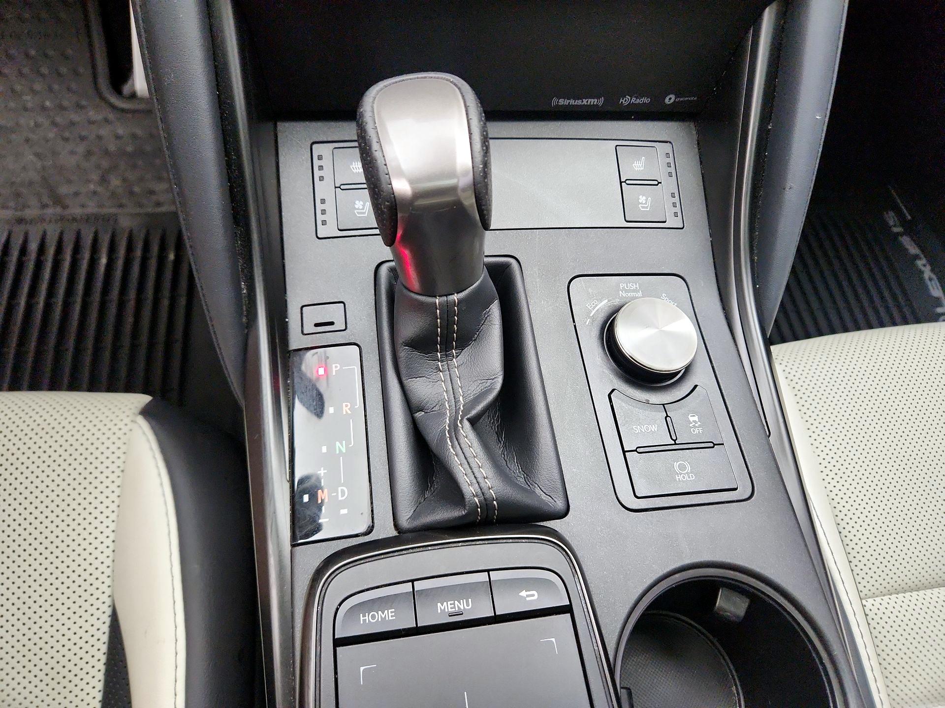 Thumbnail: 2021 Lexus IS - 17