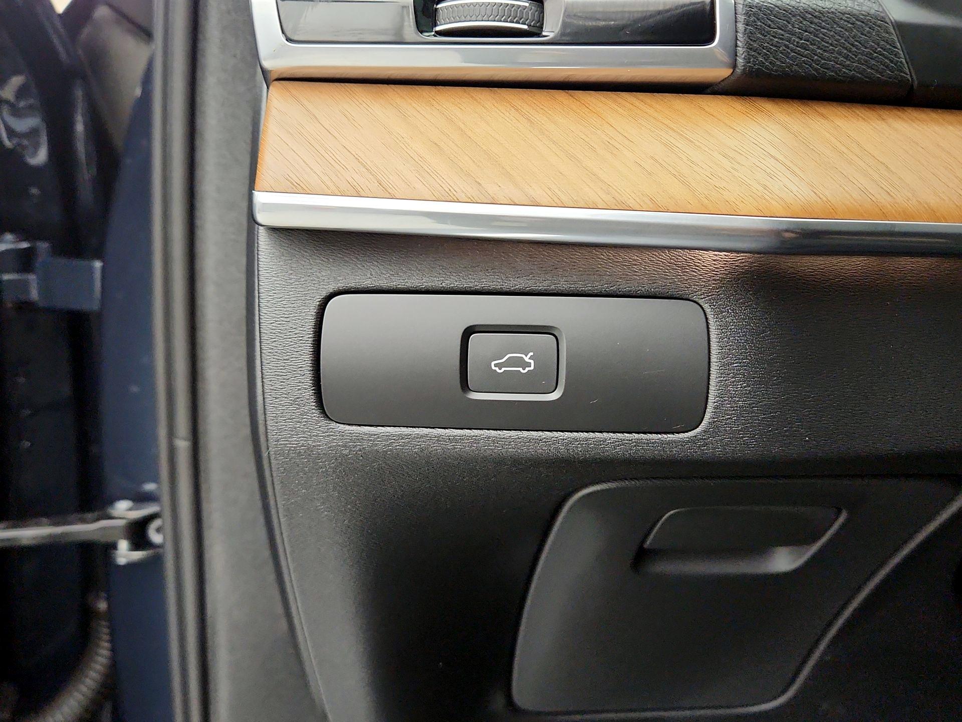 Thumbnail: 2024 Volvo XC90 - 13