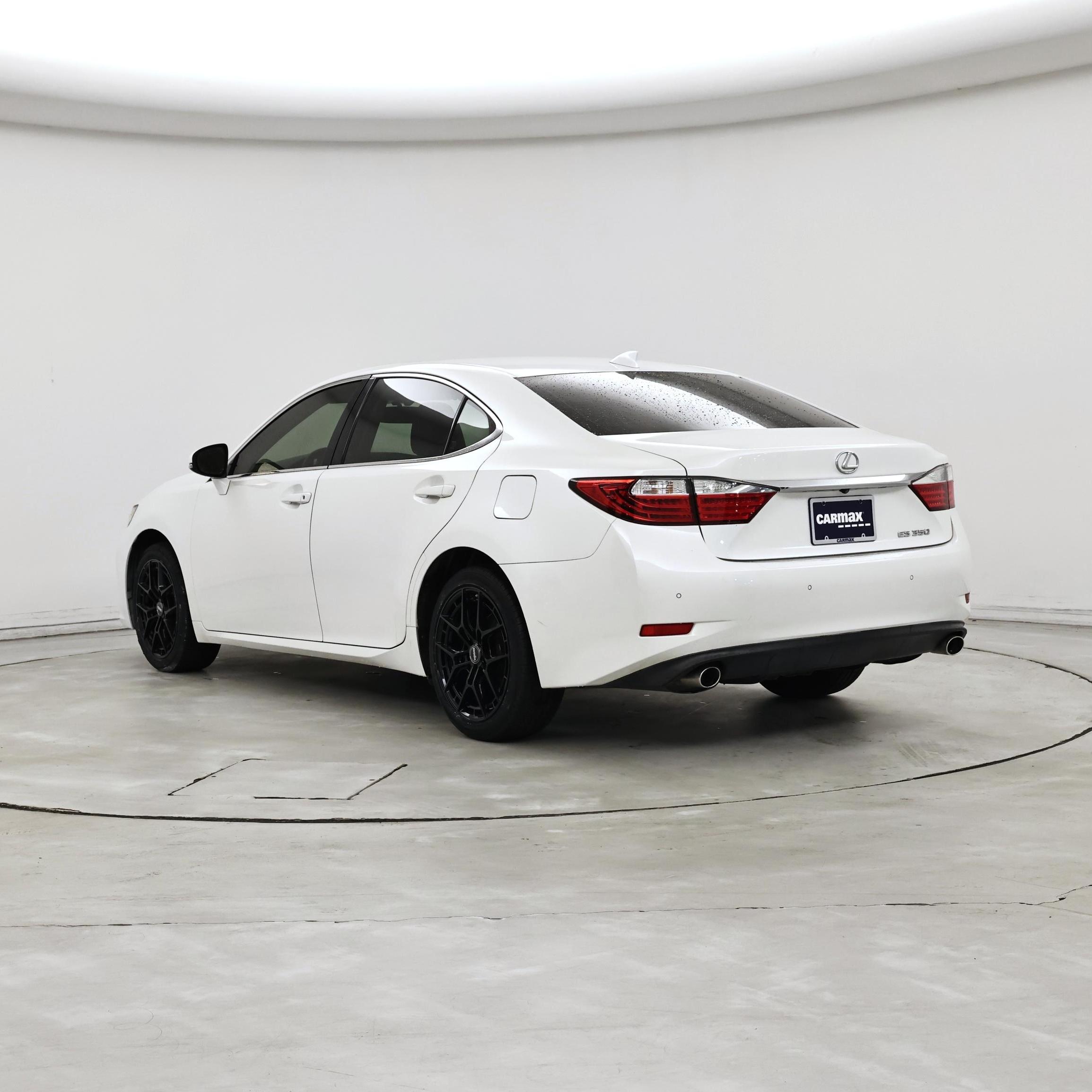 Thumbnail: 2015 Lexus ES - 2