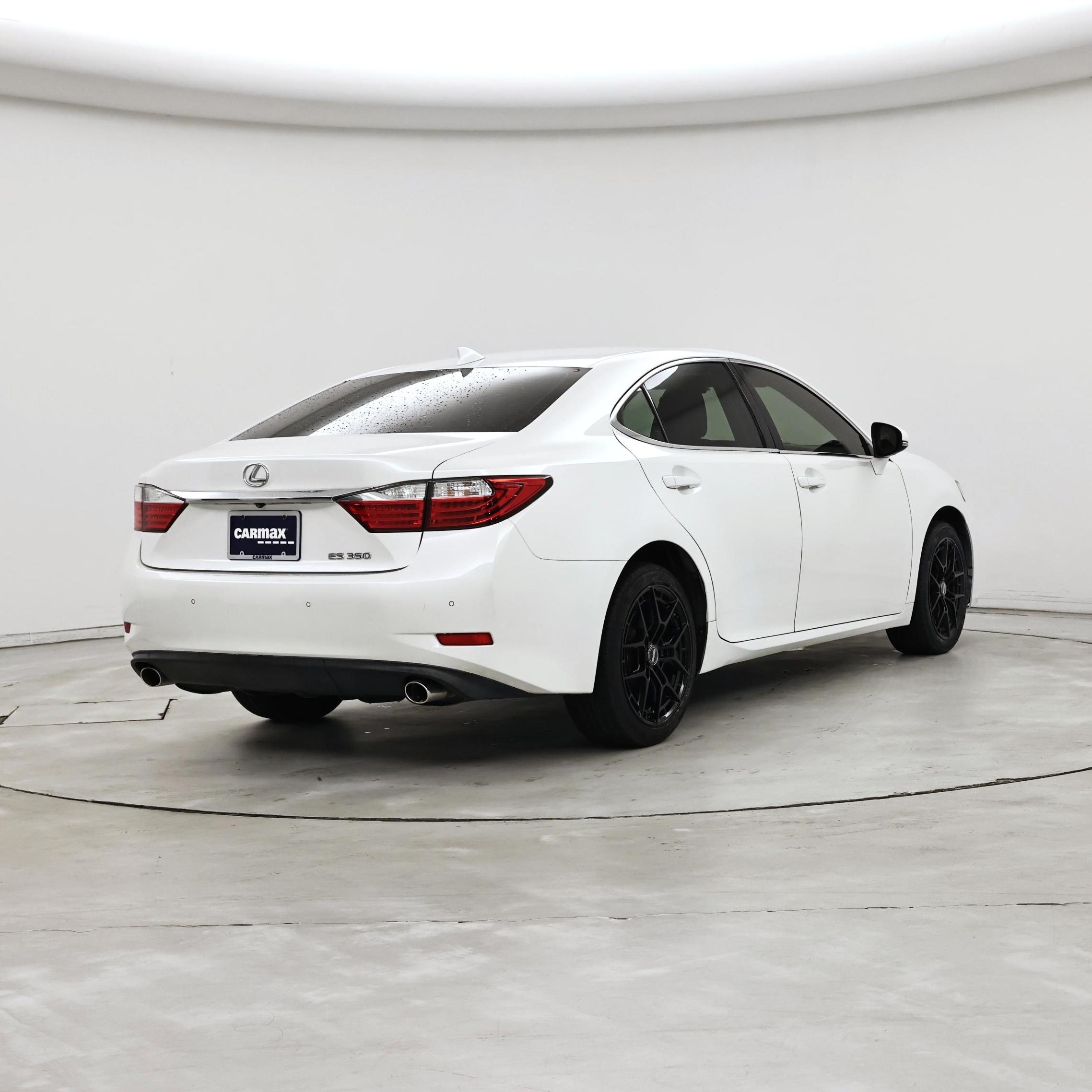 Thumbnail: 2015 Lexus ES - 8