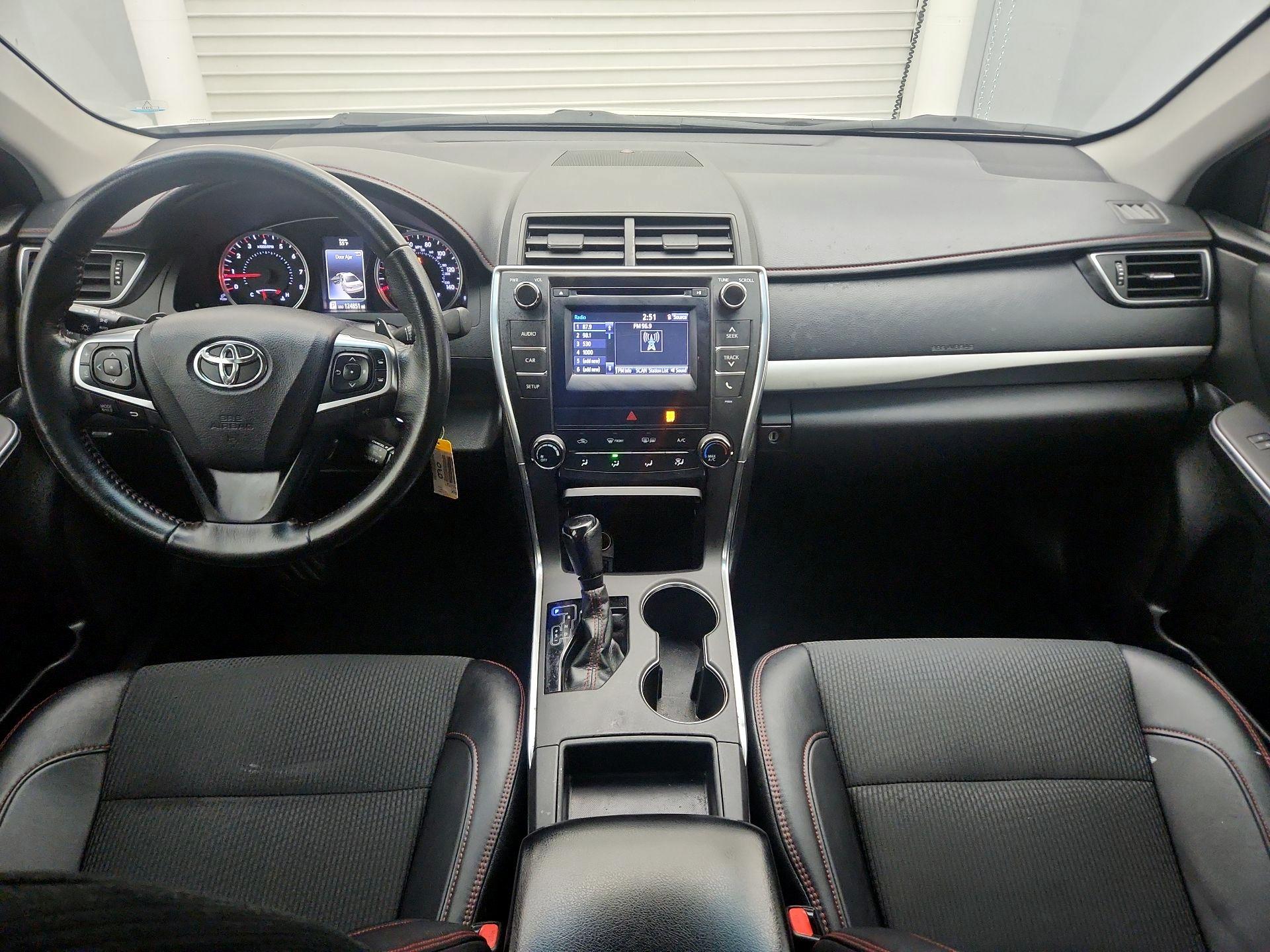 Thumbnail: 2016 Toyota Camry - 9