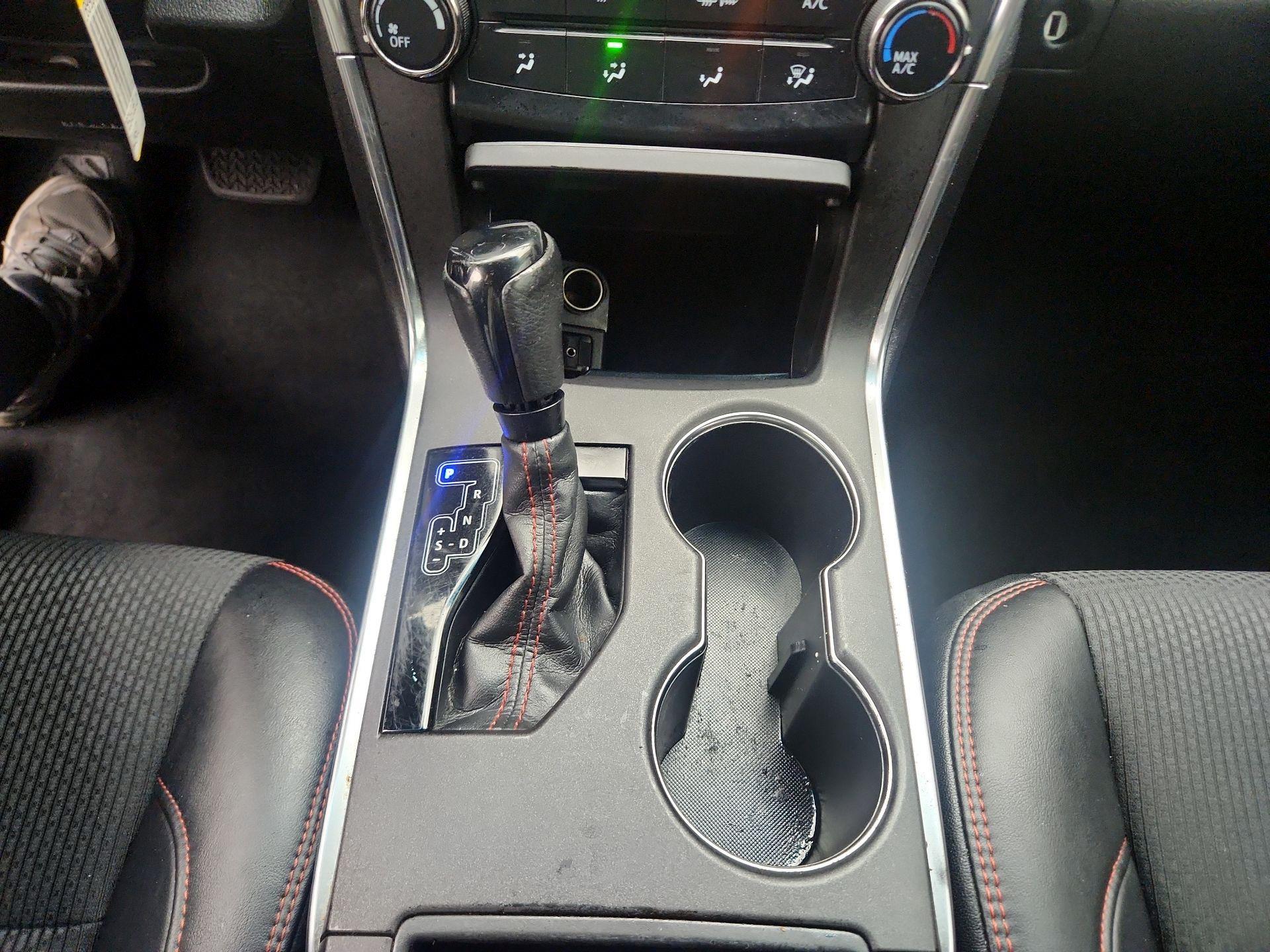 Thumbnail: 2016 Toyota Camry - 17