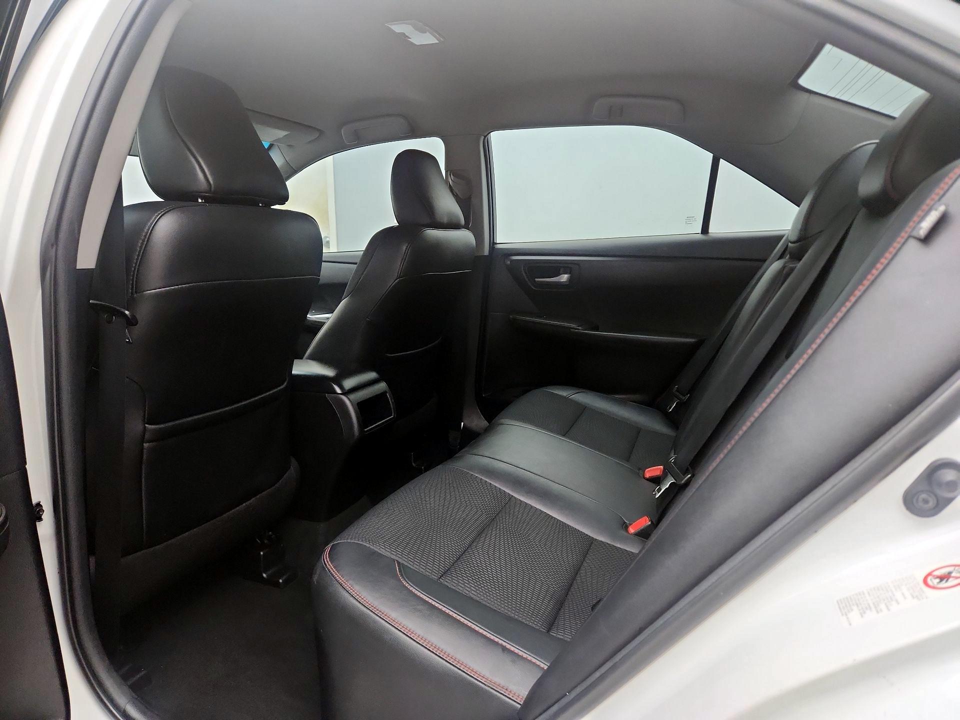 Thumbnail: 2016 Toyota Camry - 19