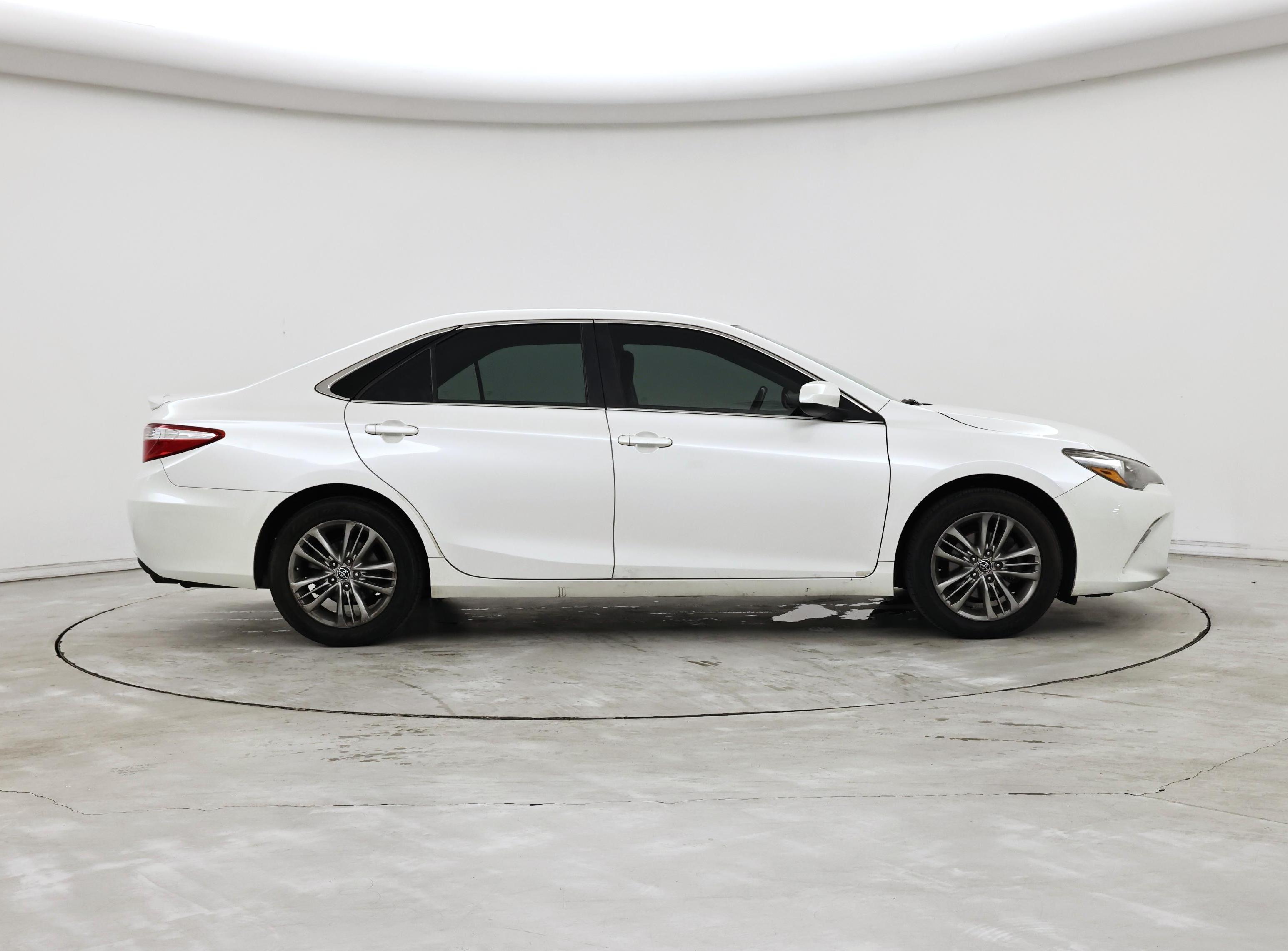 Thumbnail: 2016 Toyota Camry - 7