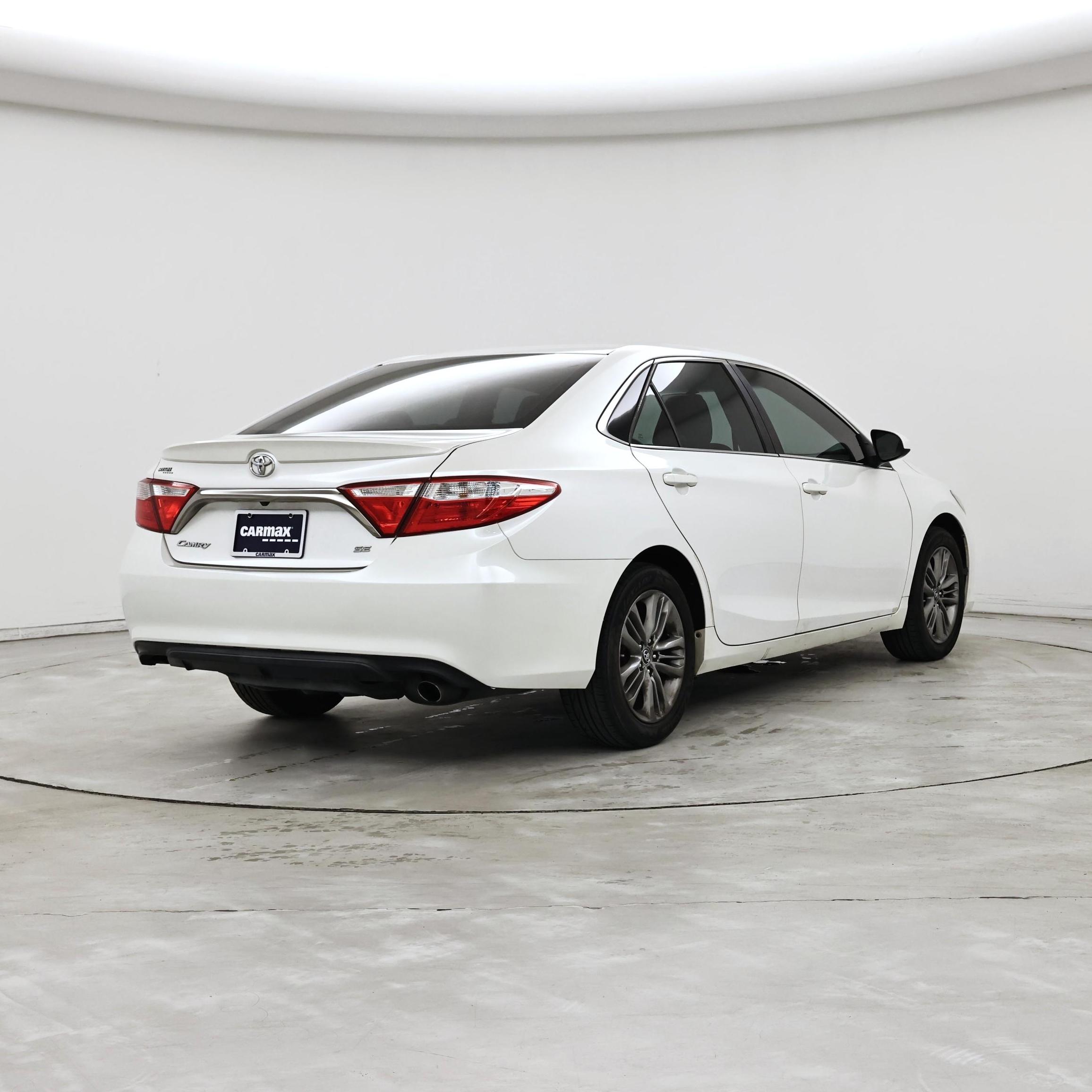 Thumbnail: 2016 Toyota Camry - 8
