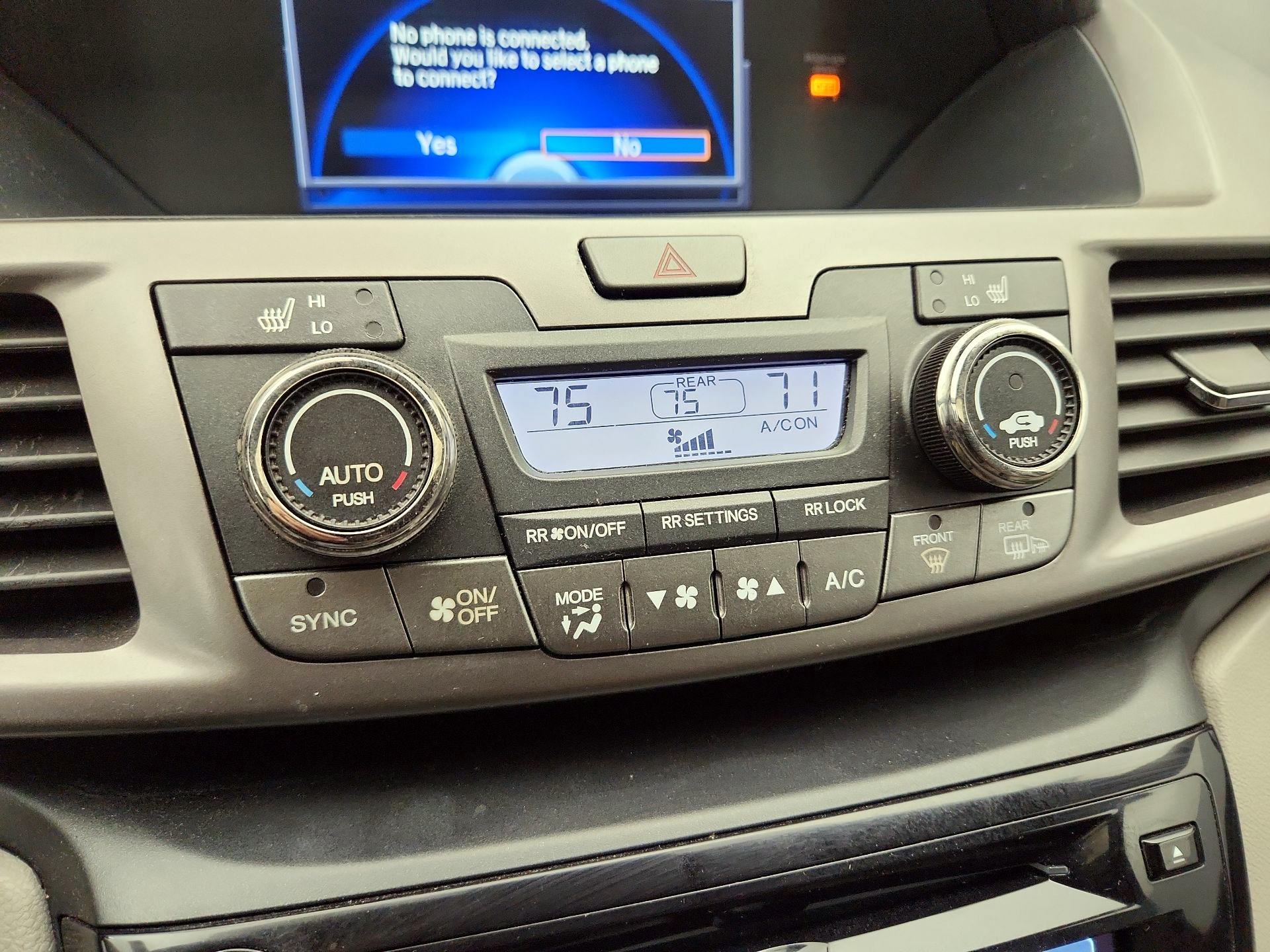Thumbnail: 2015 Honda Odyssey - 16