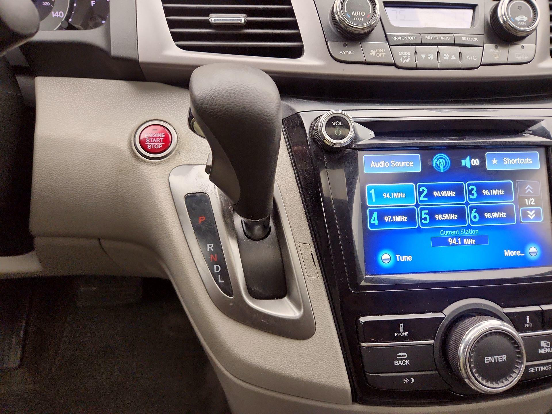 Thumbnail: 2015 Honda Odyssey - 17
