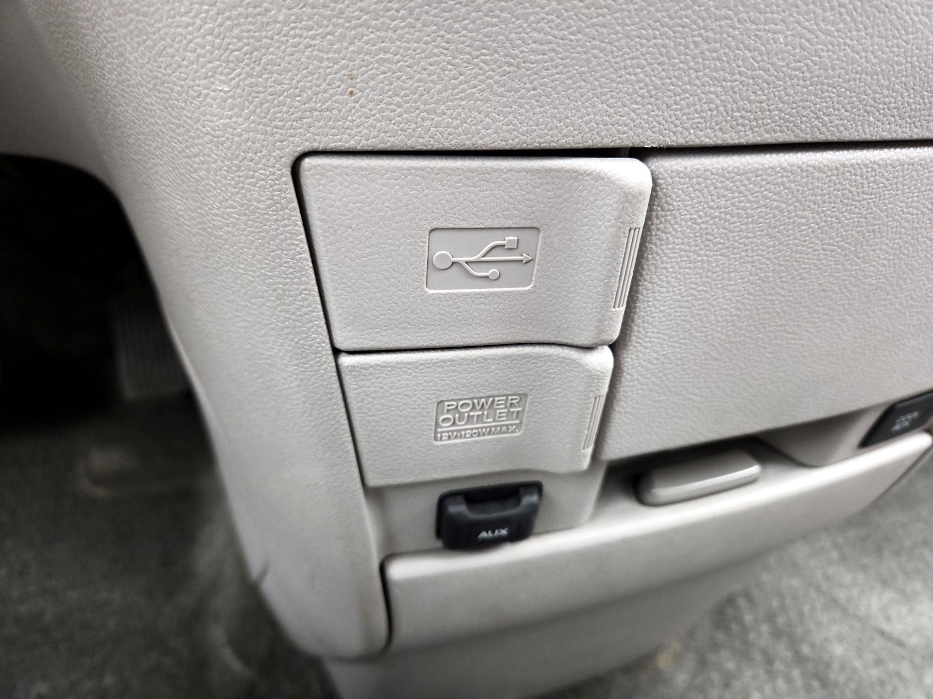Thumbnail: 2015 Honda Odyssey - 18