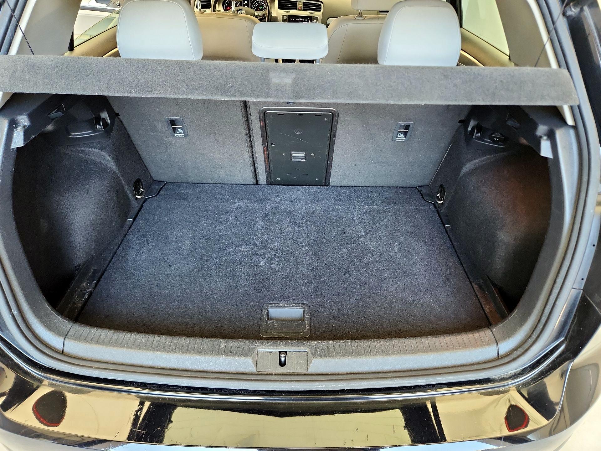 Thumbnail: 2015 Volkswagen Golf - 20