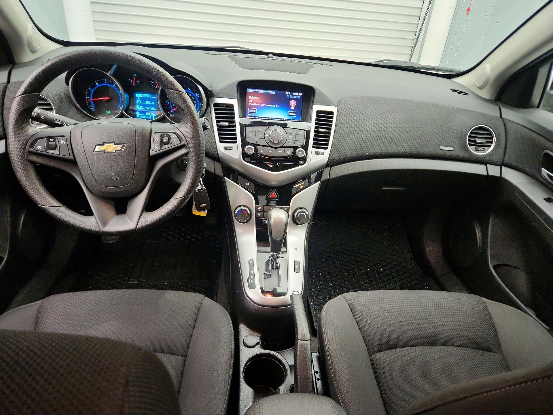 Thumbnail: 2015 Chevrolet Cruze - 9
