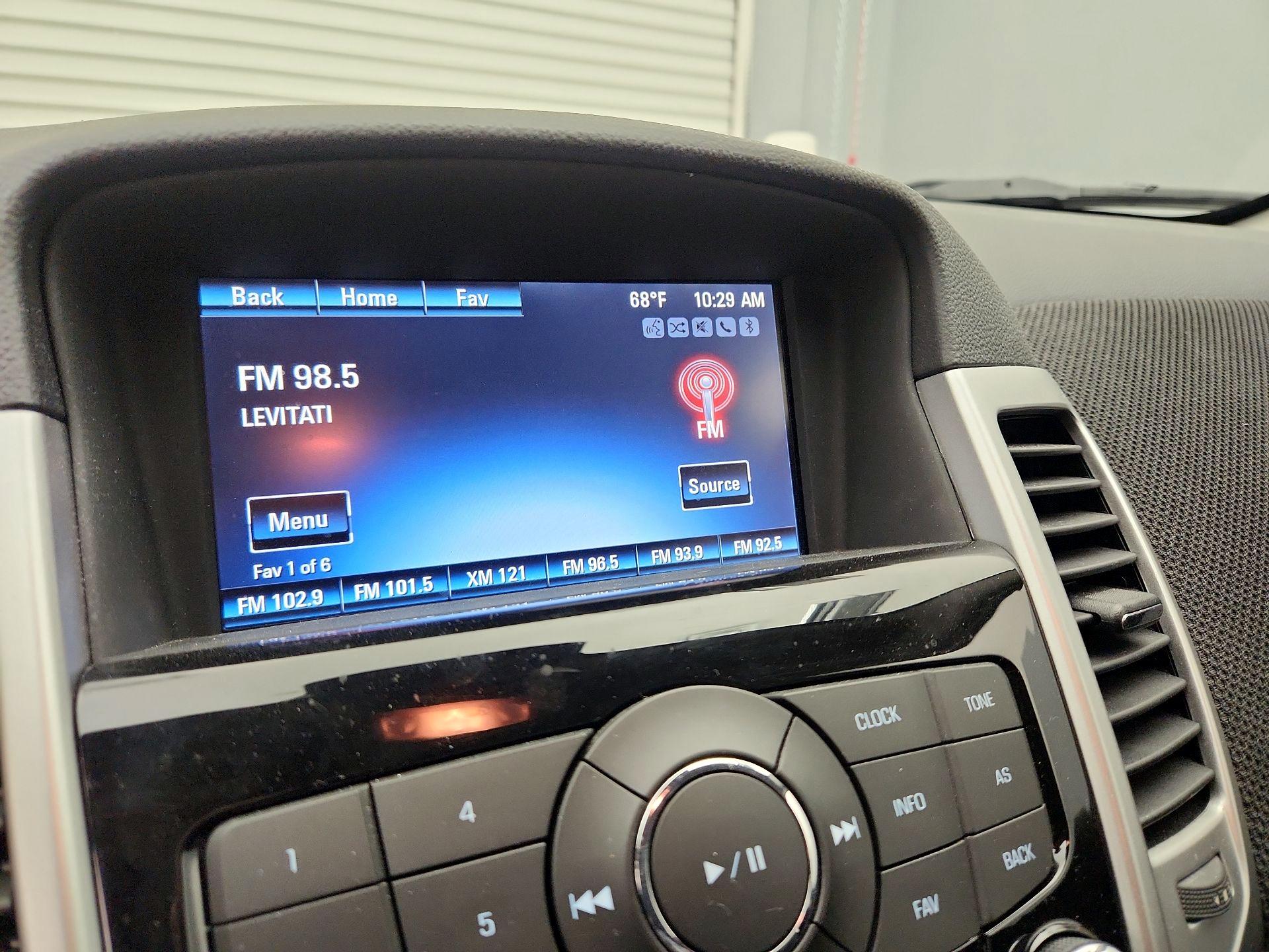 Thumbnail: 2015 Chevrolet Cruze - 15