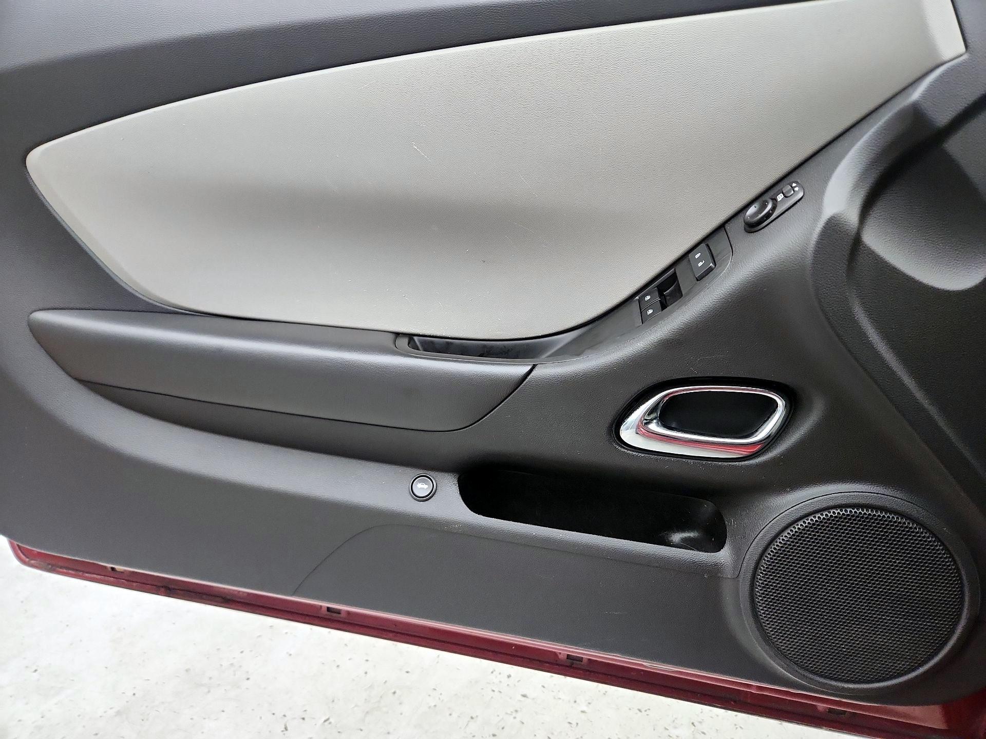 Thumbnail: 2015 Chevrolet Camaro - 12