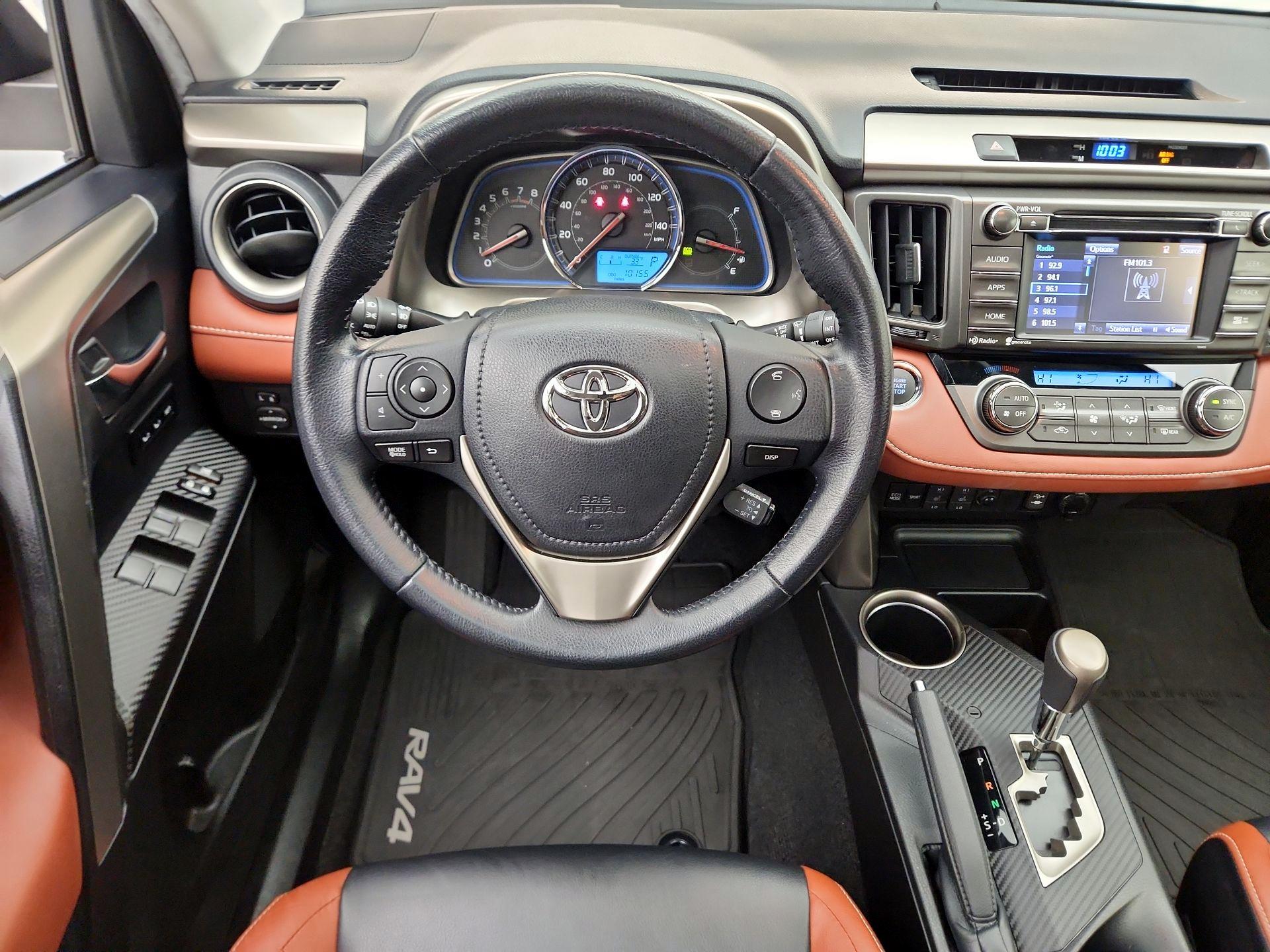 Thumbnail: 2015 Toyota RAV4 - 10