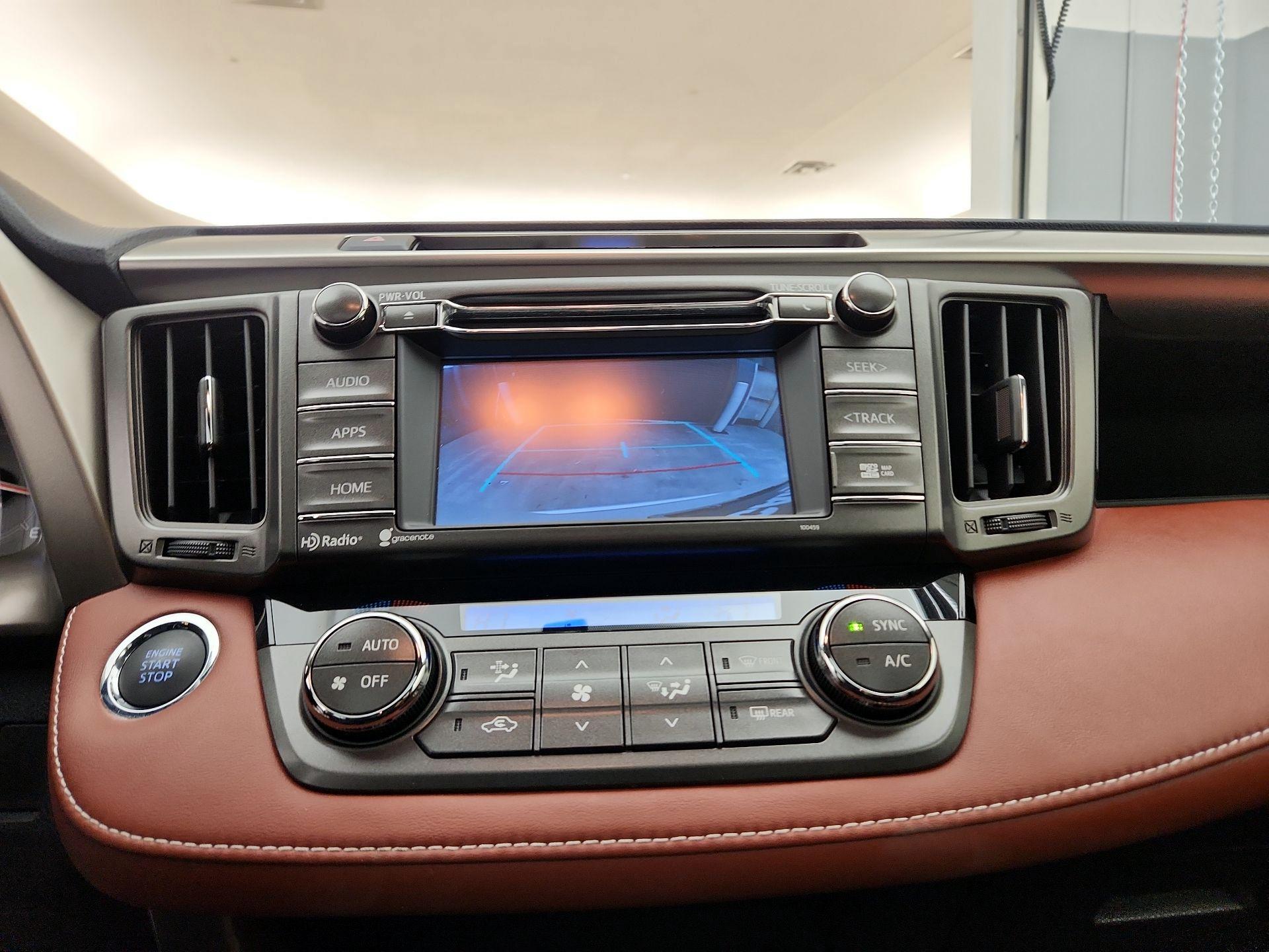 Thumbnail: 2015 Toyota RAV4 - 14