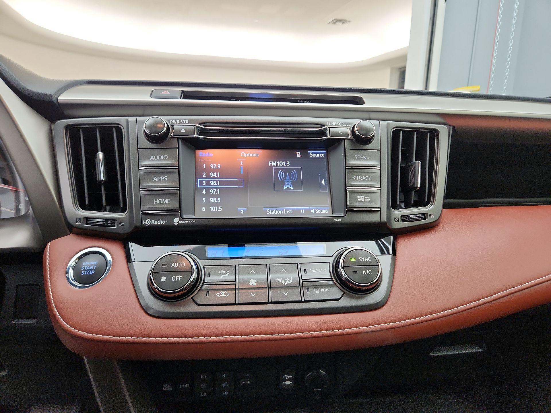 Thumbnail: 2015 Toyota RAV4 - 15